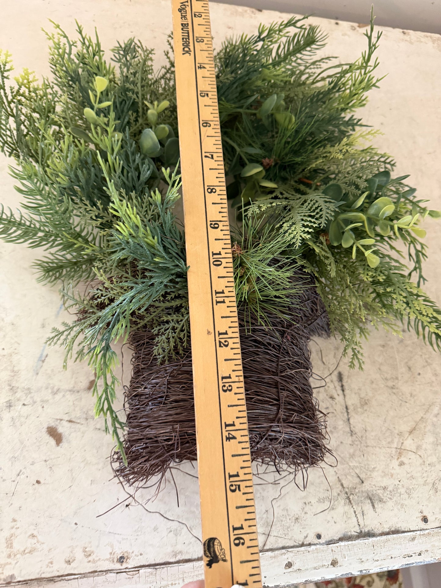 Winter Wreath with basket