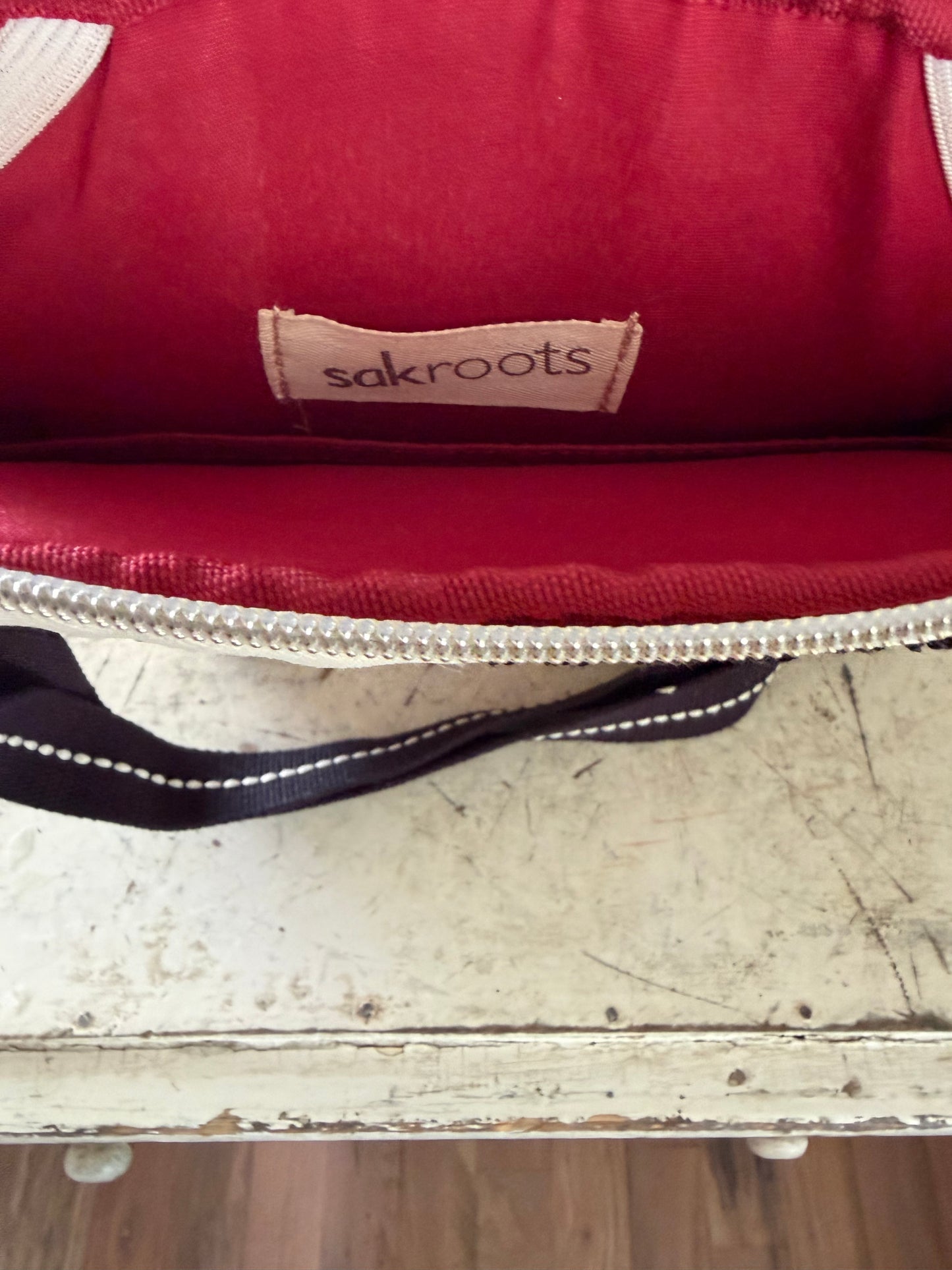 Sam roots Cross Body Bag - Peace Birds