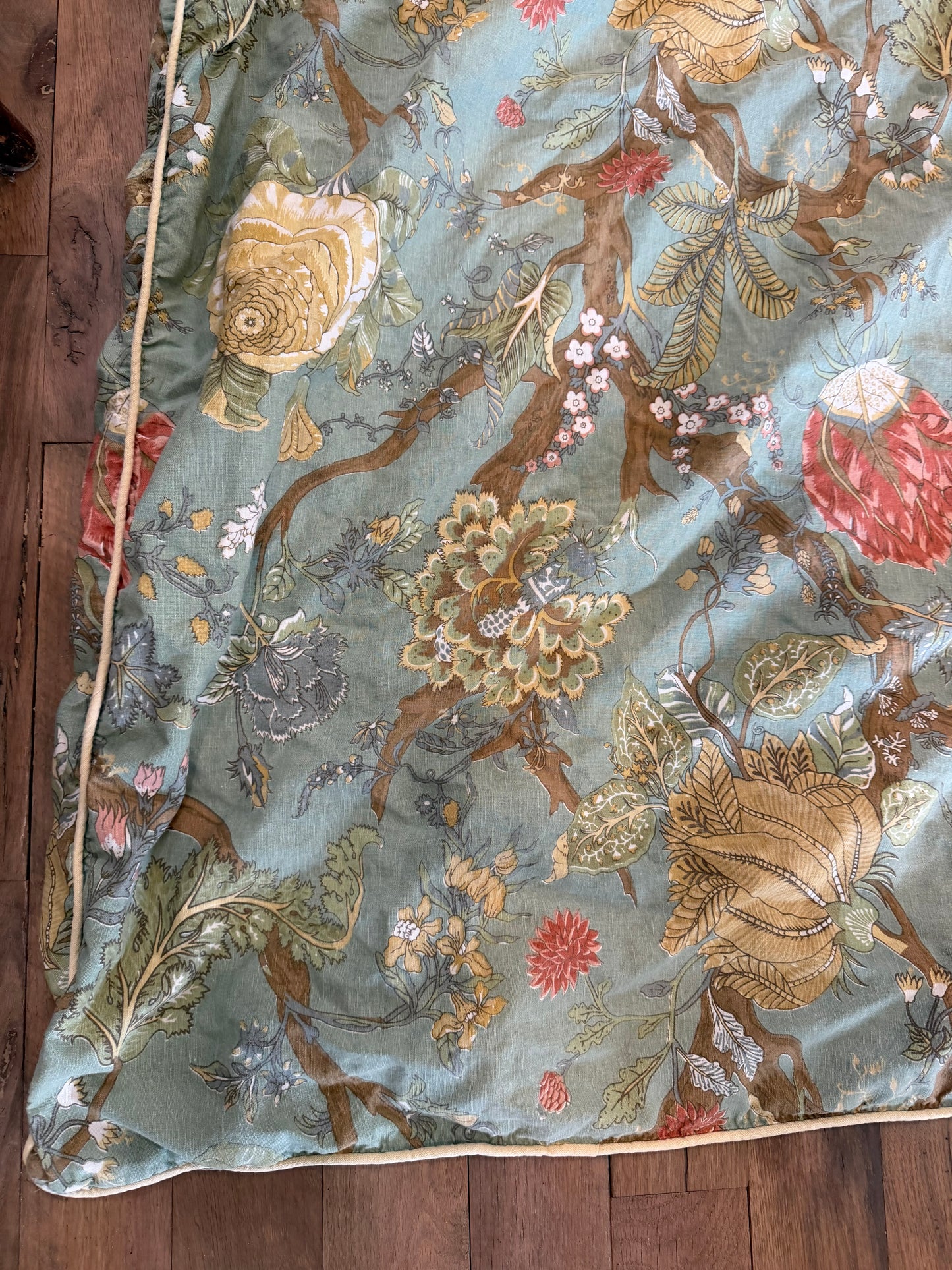 Pottery Barn Blue Floral Queen / Full Duvet