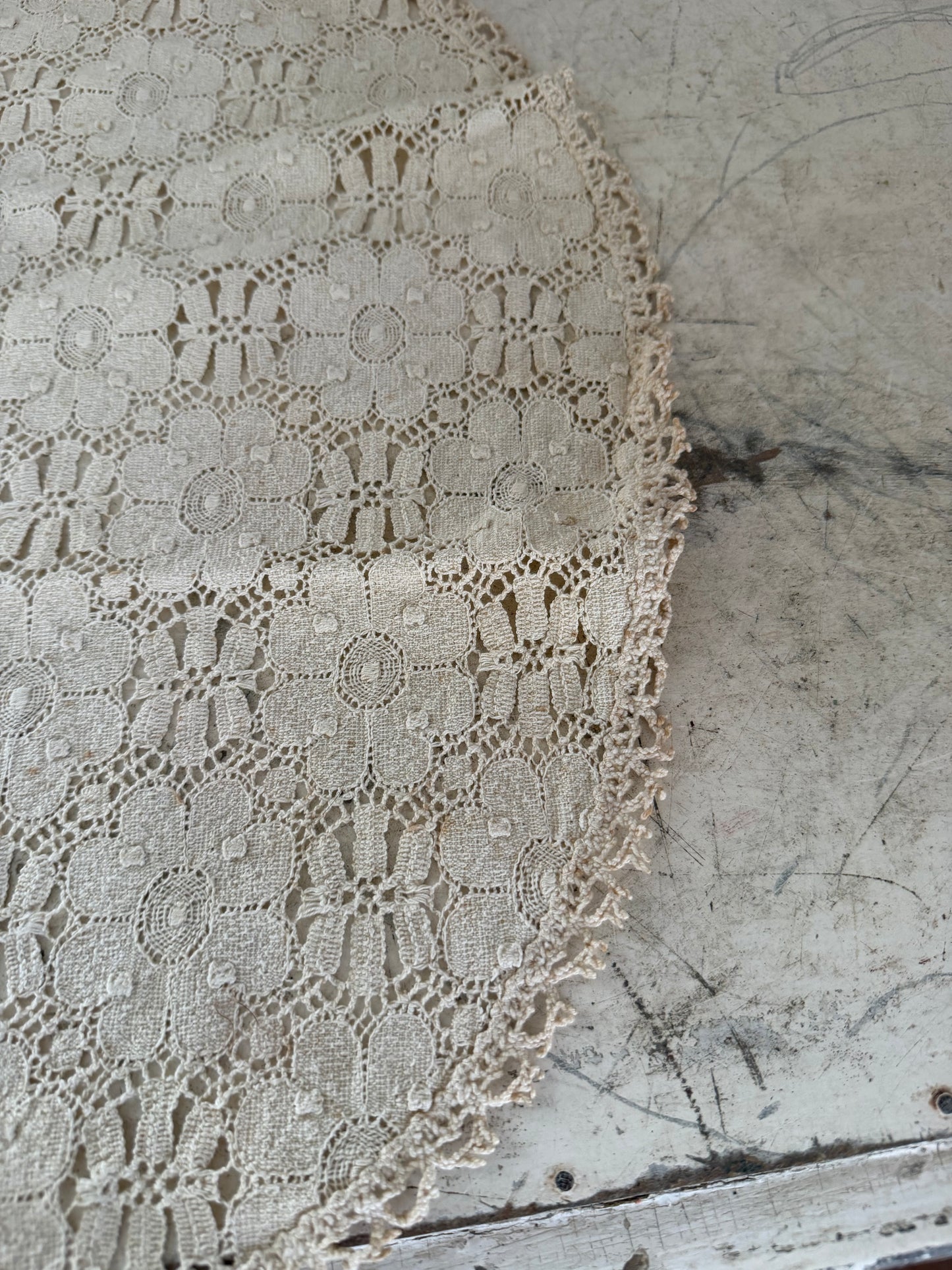 Vintage Oval Crochet Topper