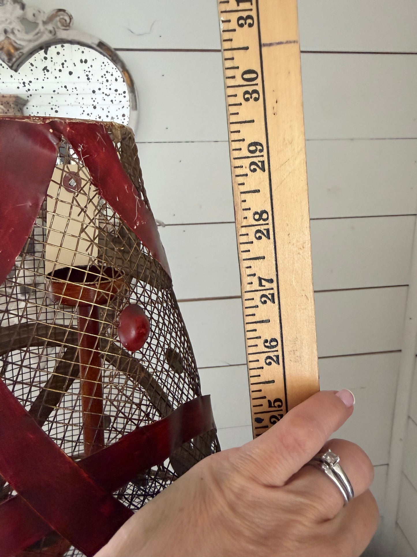 Vintage-style metal Christmas tree tealight holder