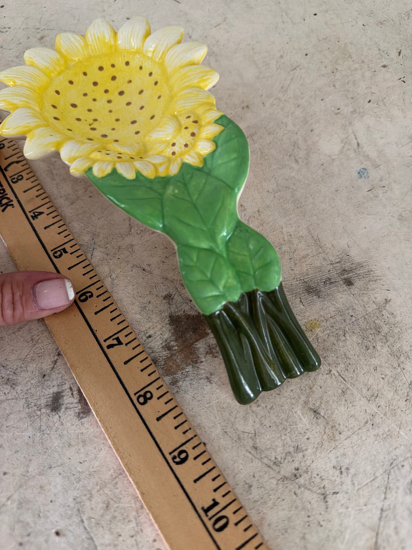 Ceramic sunflower spoon rest