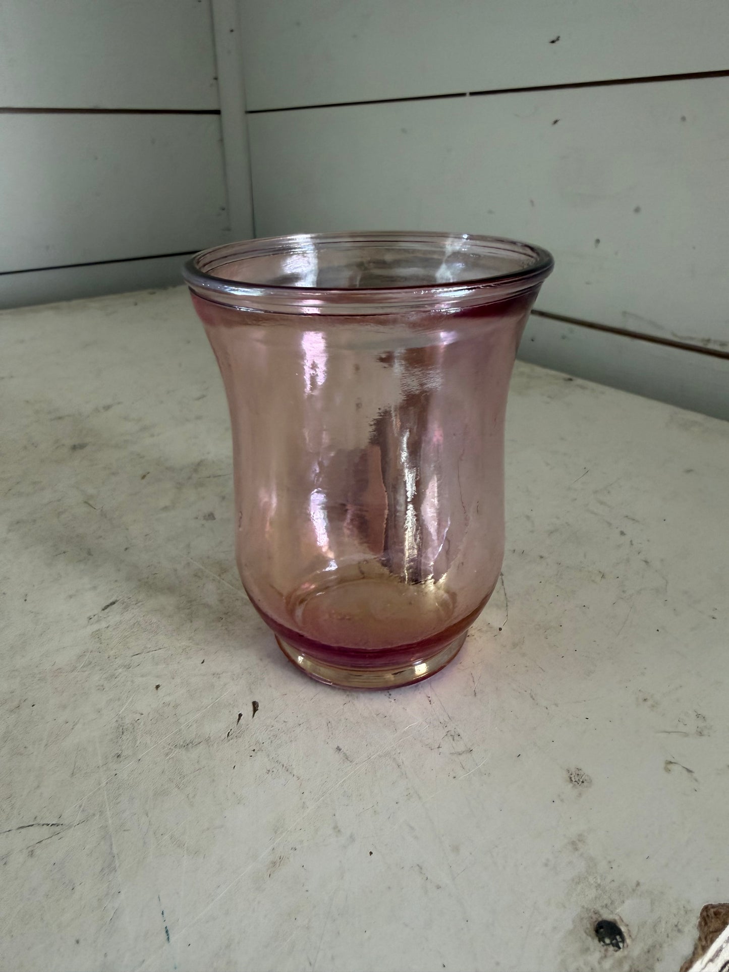 Iridescent cup