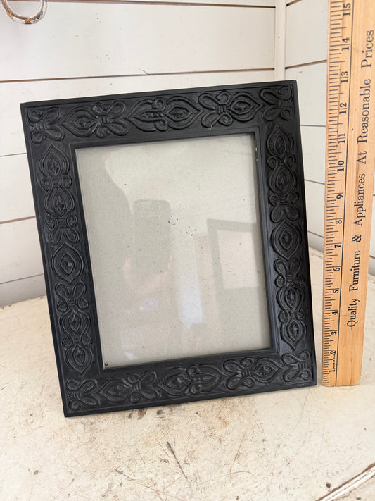 Ornate 8 x 10 frame will get makeover and print