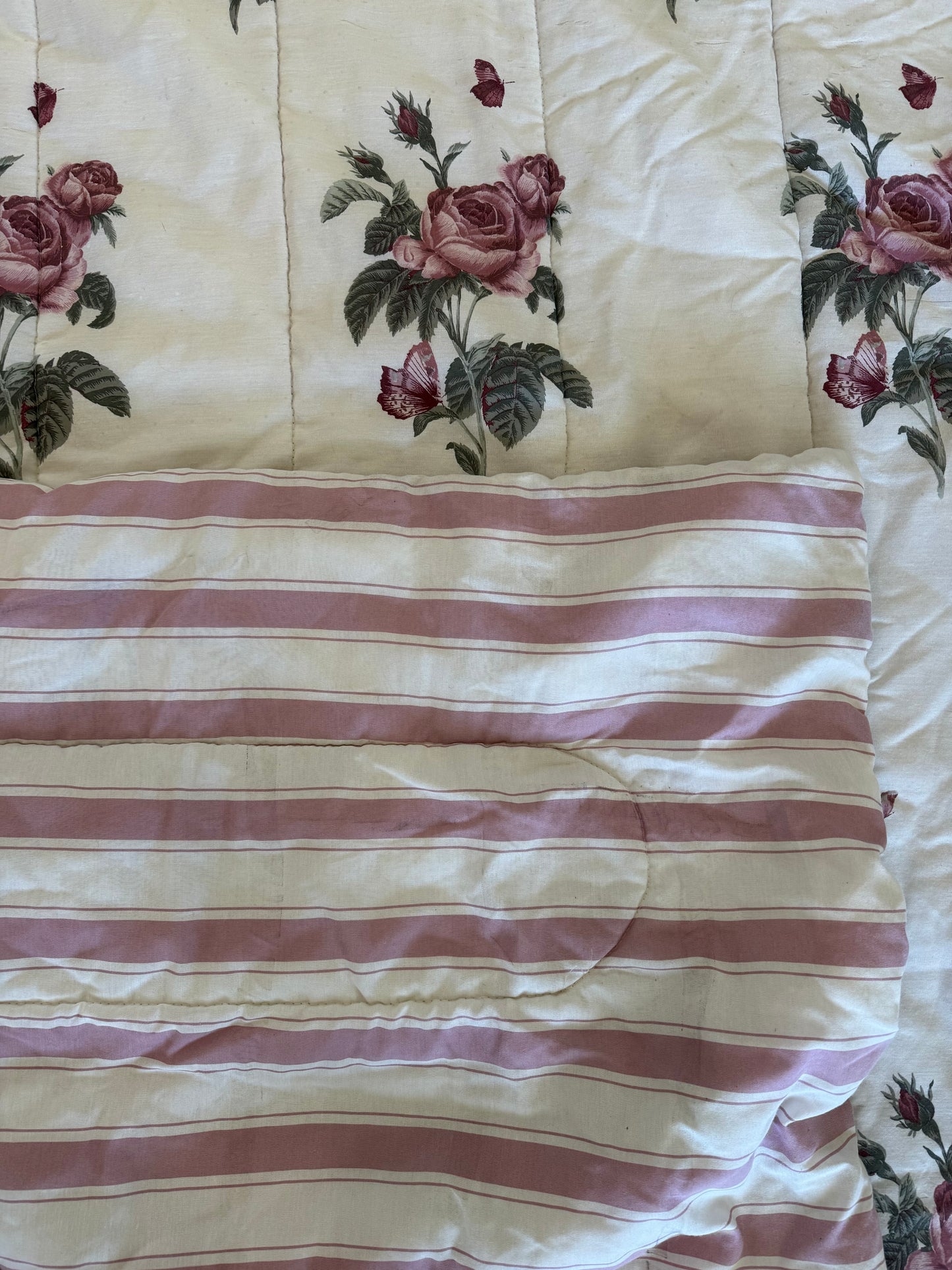 Rose & stripe comforter