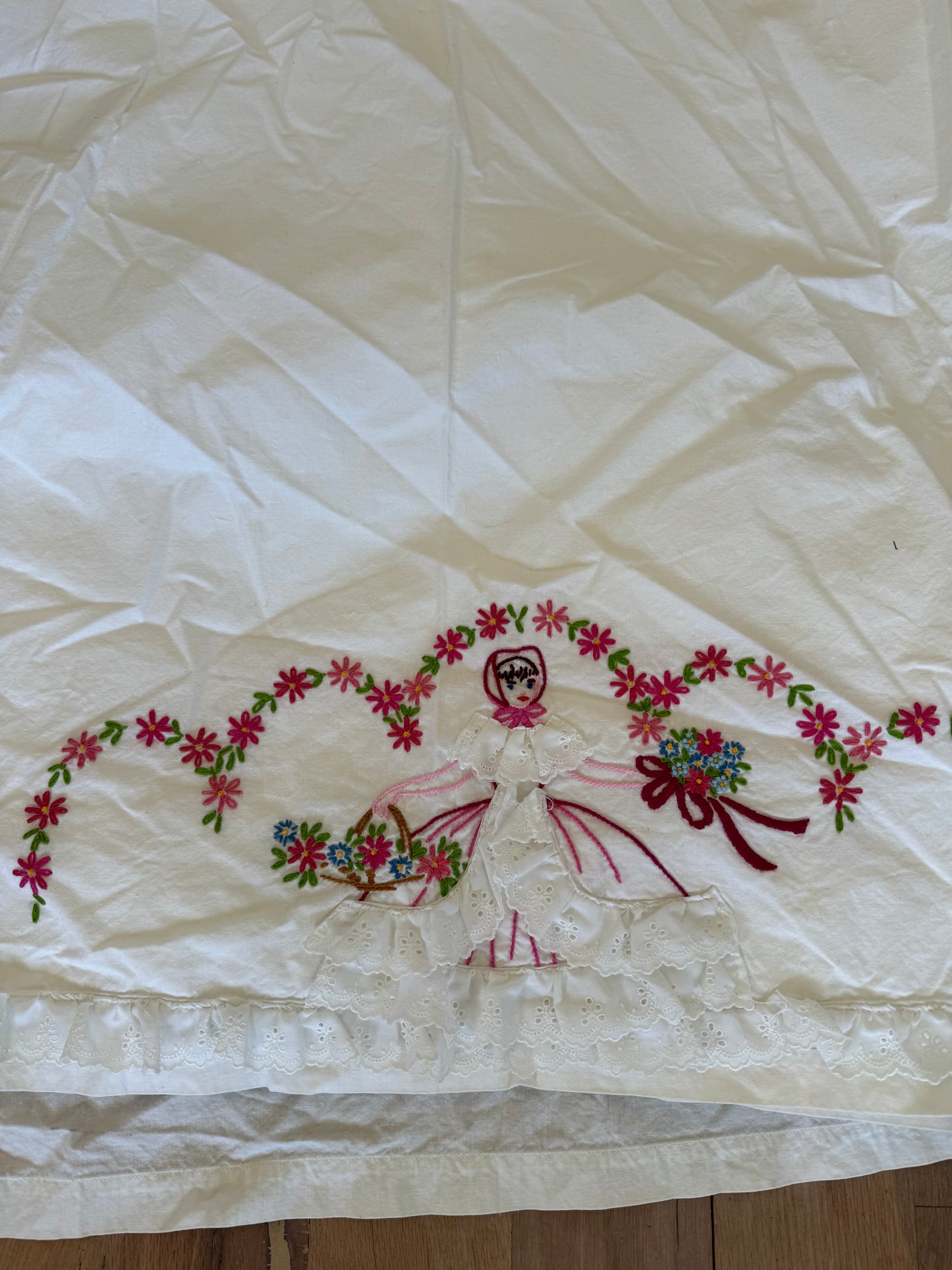 Embroidered Girl Pillow Case with Matching Sheet Full Size