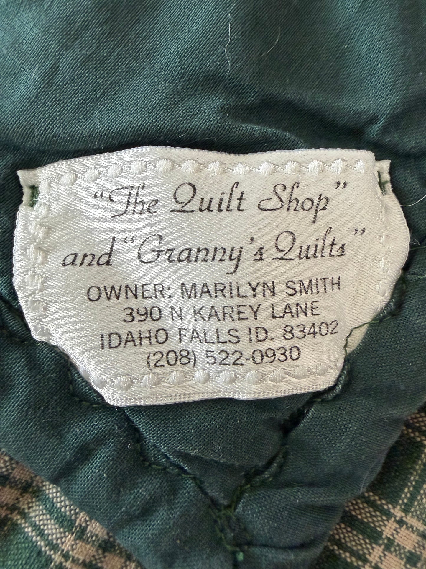 Green and Red Hand Quilted Equestrian Quilt - King Size - Homemade as is