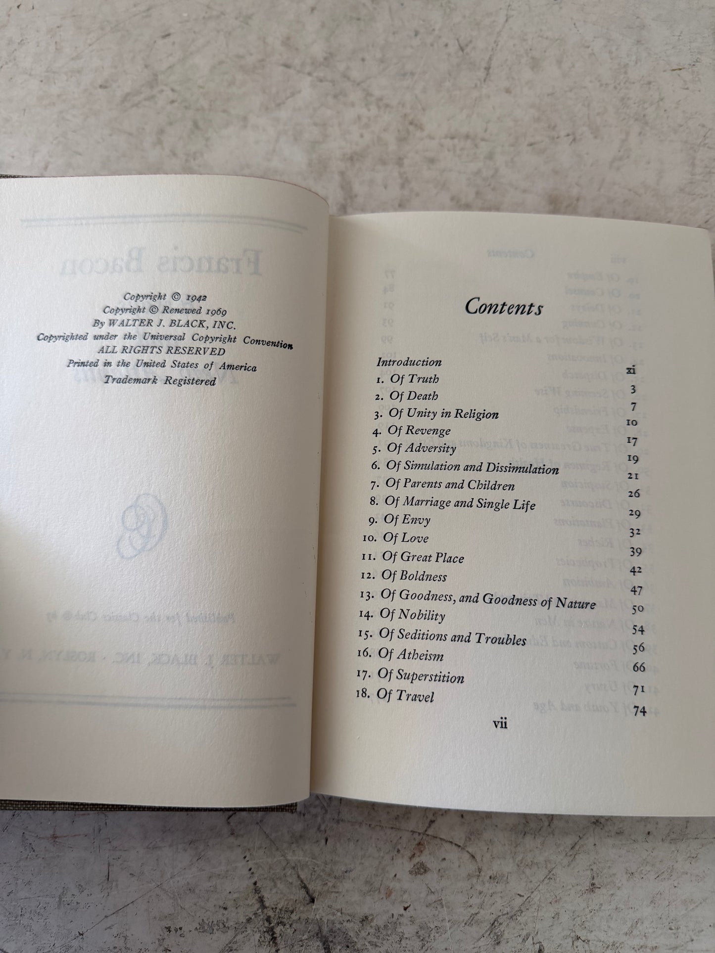 Classic Club Essays and New Atlantis, Francis Bacon - Book (Copy)
