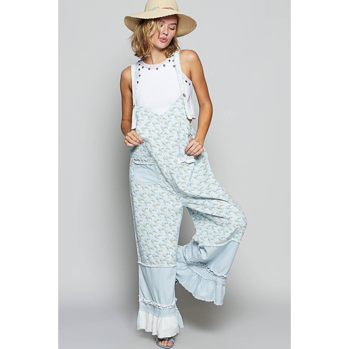 Floral pattern ruffle pockets overall pants - Romper - Bibs