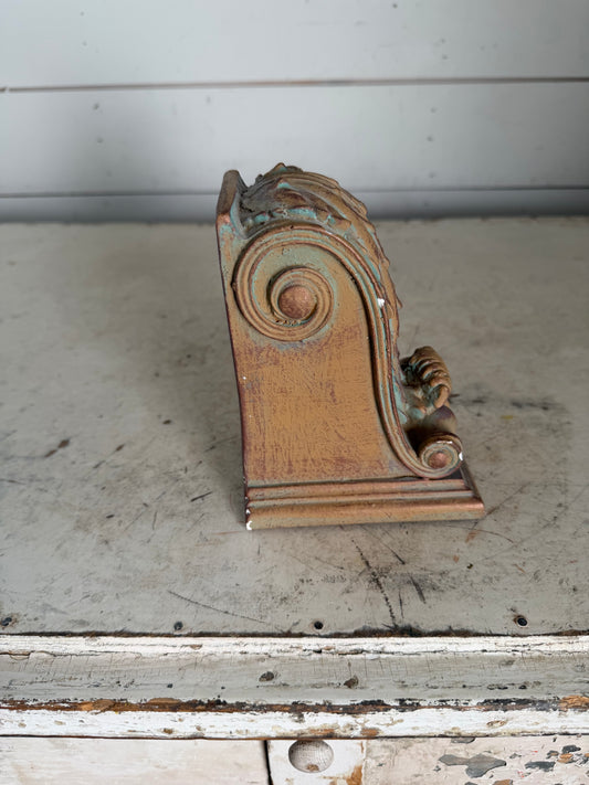 Single Resin Corbel - Will Get Makeover