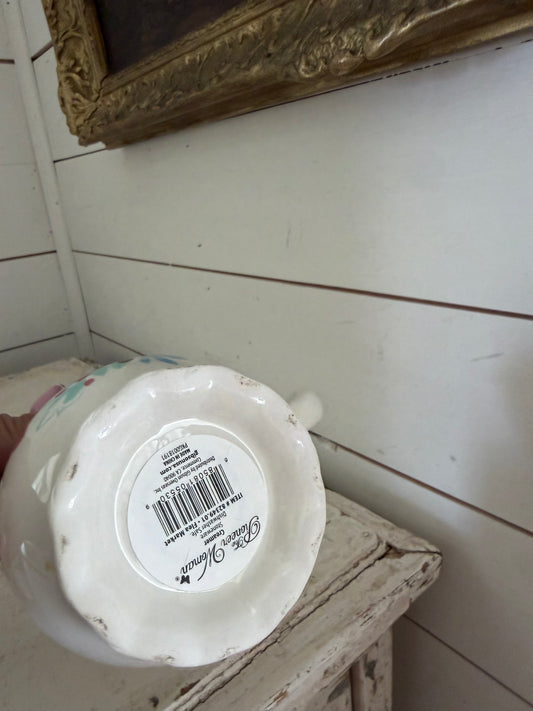 Pioneer woman creamer