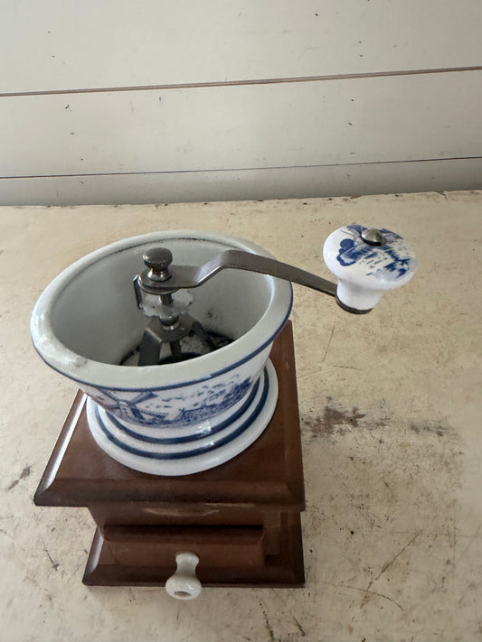 Vintage Manual Grinder Delft Blue/White Hopper Wood Base