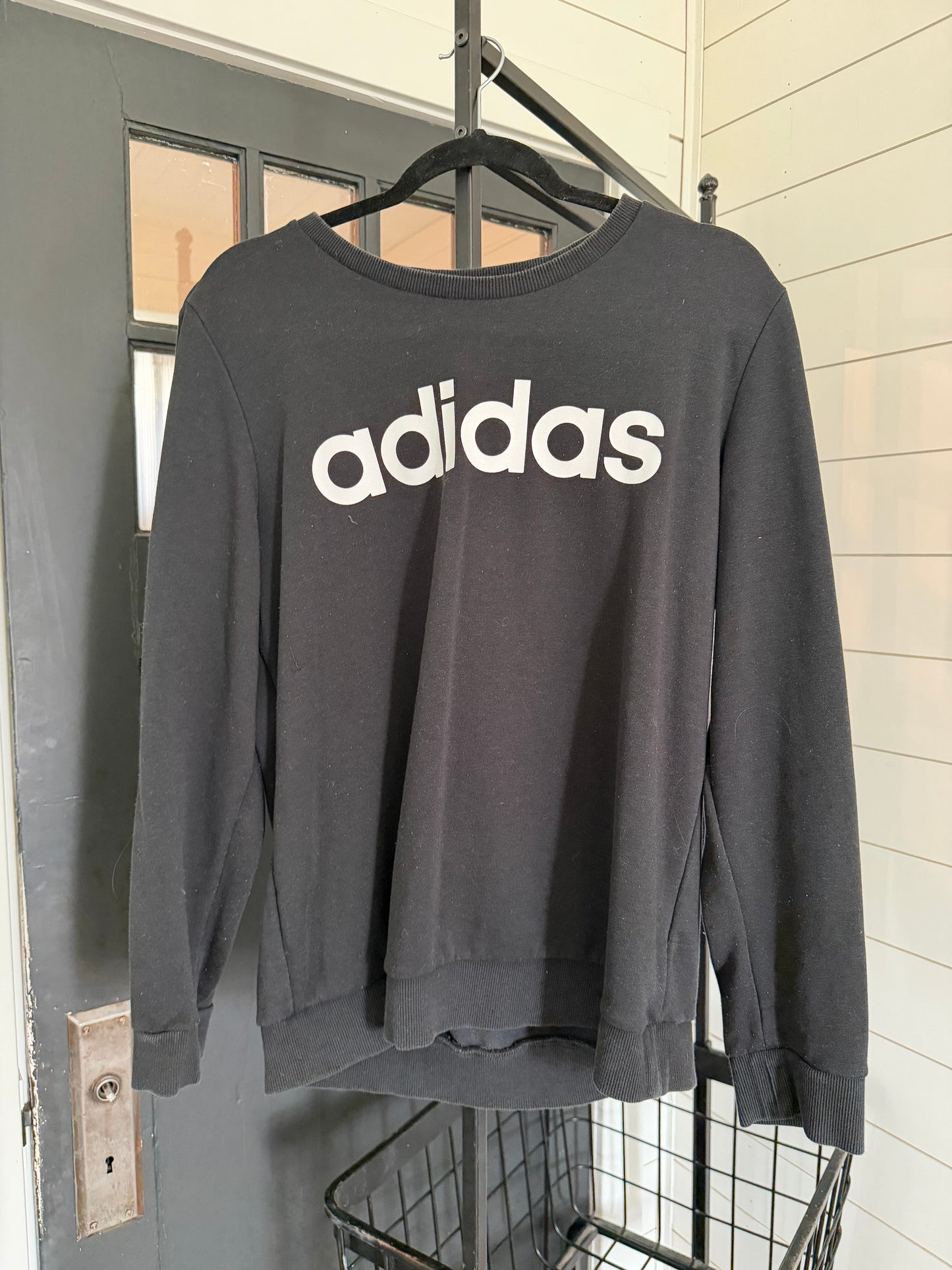 Adidas Extra Large Crewneck