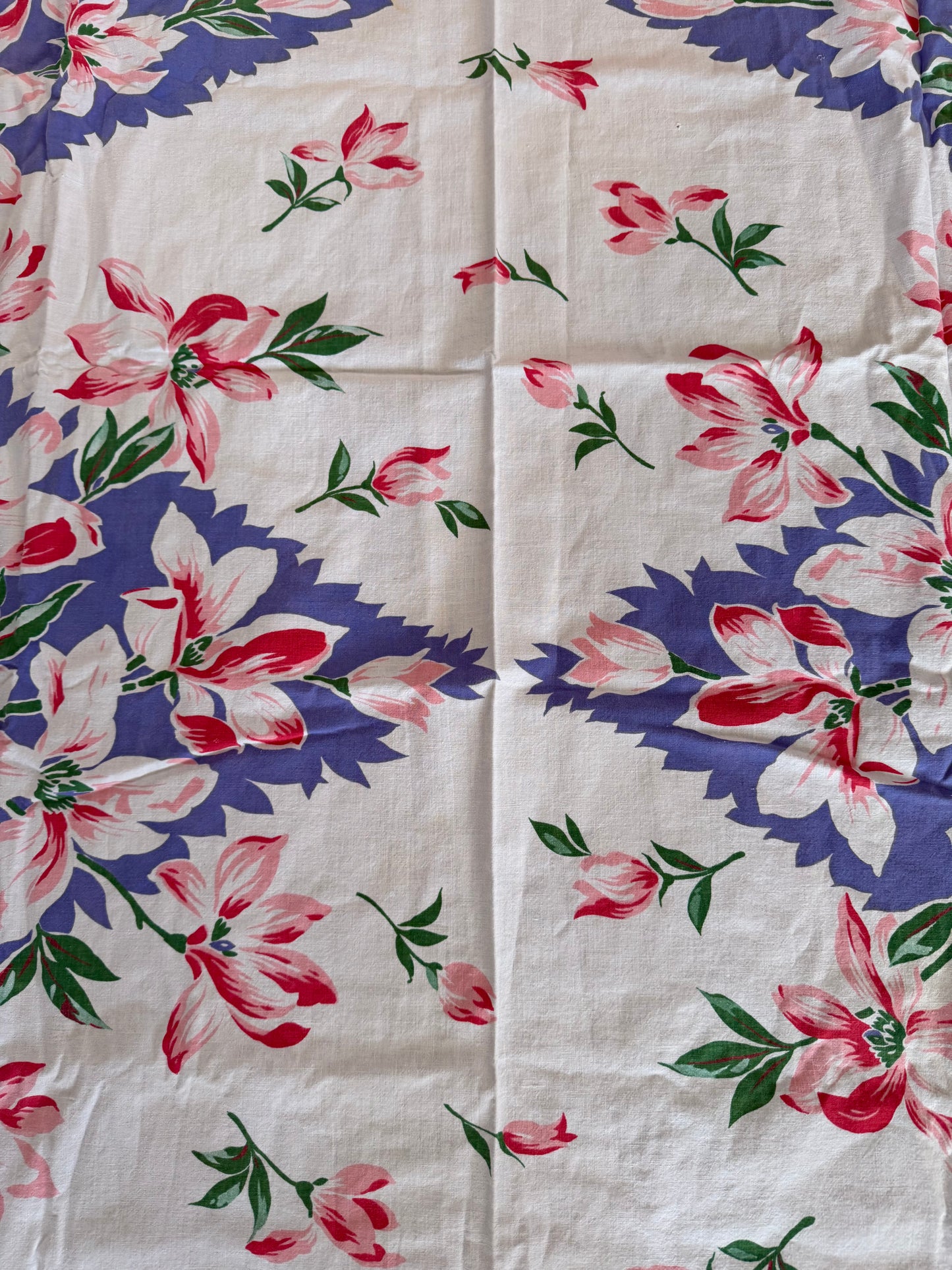 Small Two Diamond Floral Table Cloth