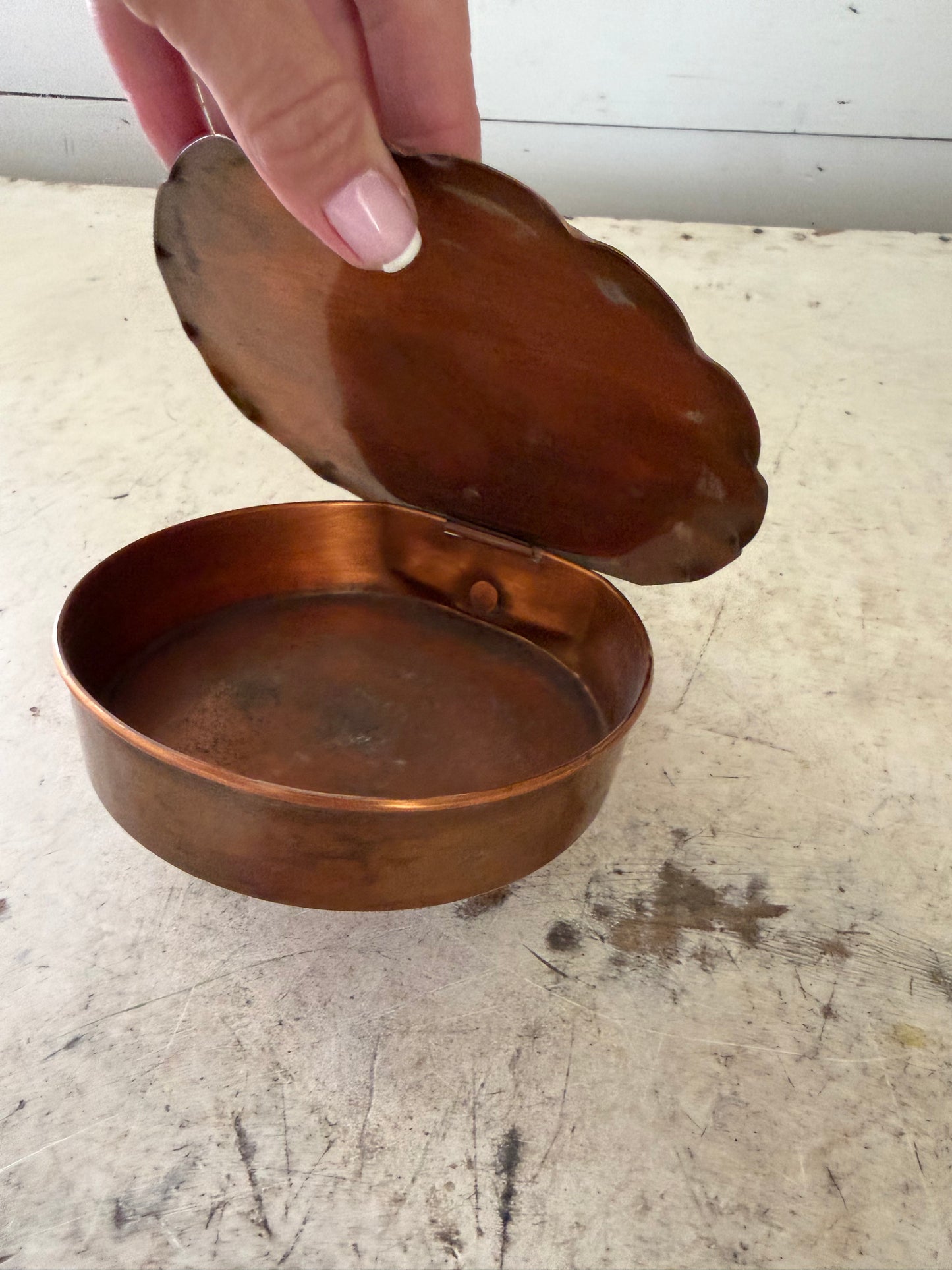 Vintage Drumgold Solid Copper Silent Butler Crum Catcher with Floral Details on the Lid