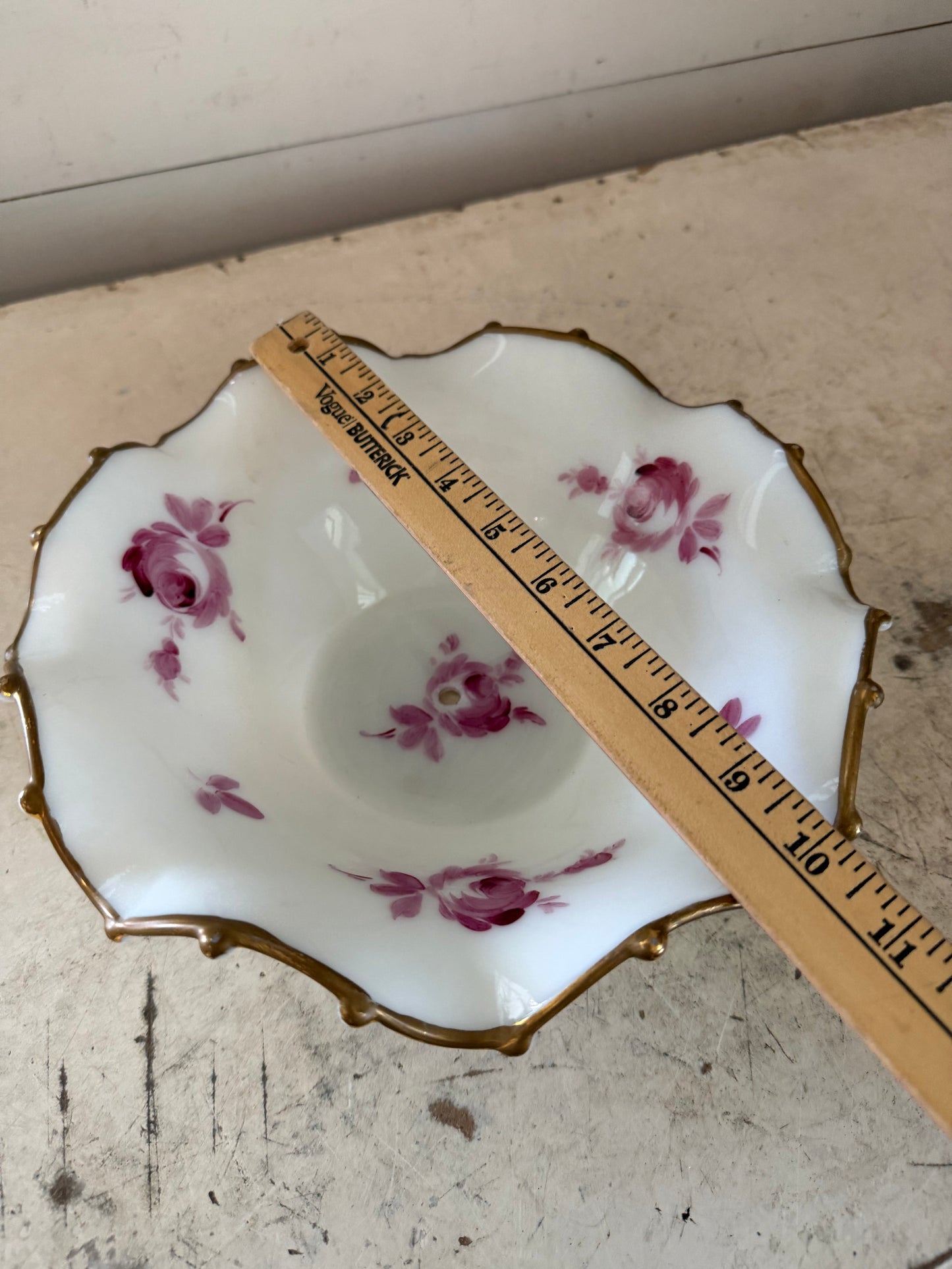 Vintage Handpainted Dish & Serving Bowl Made In Italy will get gold handle put in middle from tiered tray