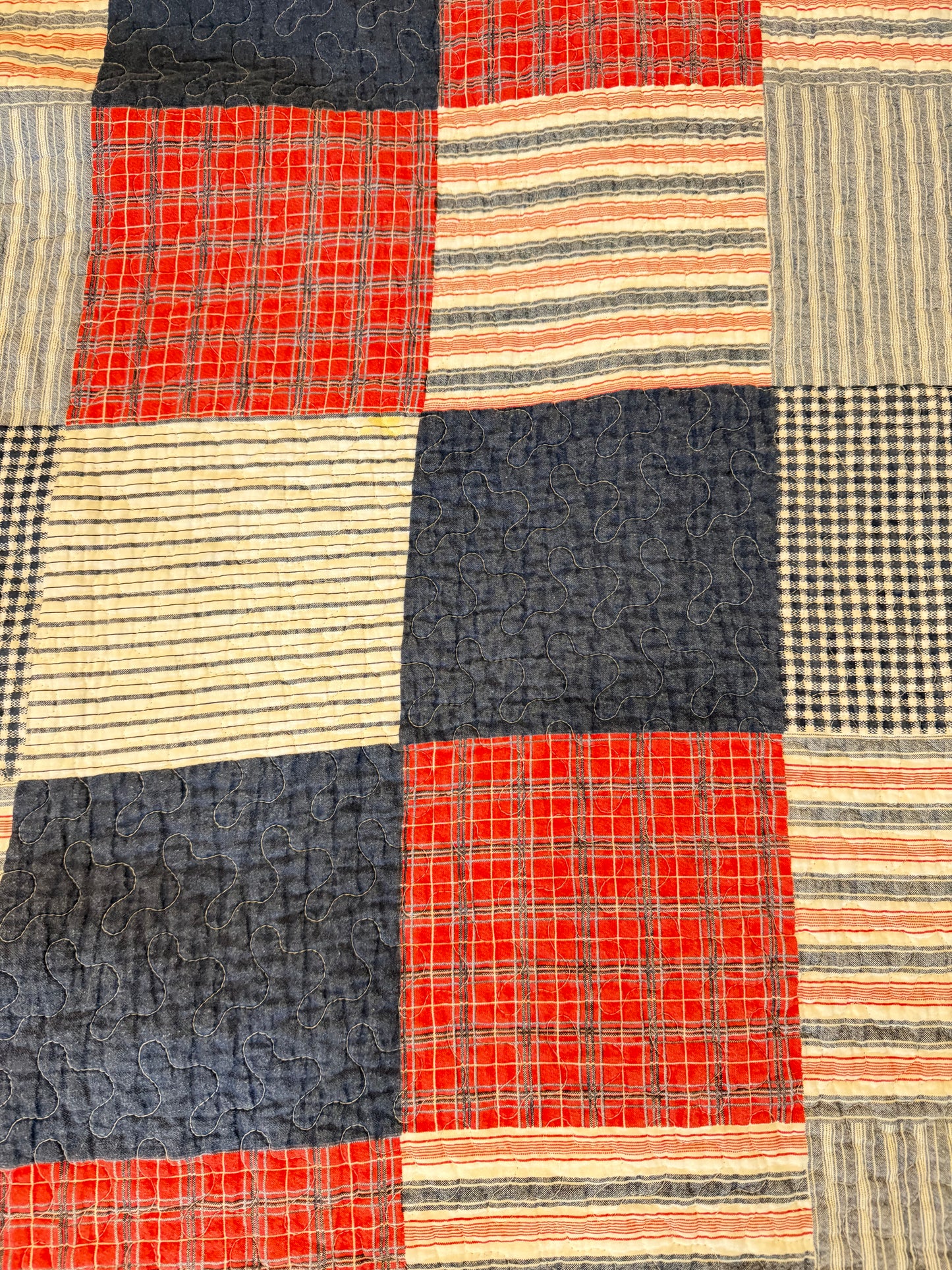 Queen size Americana, patchwork quilt