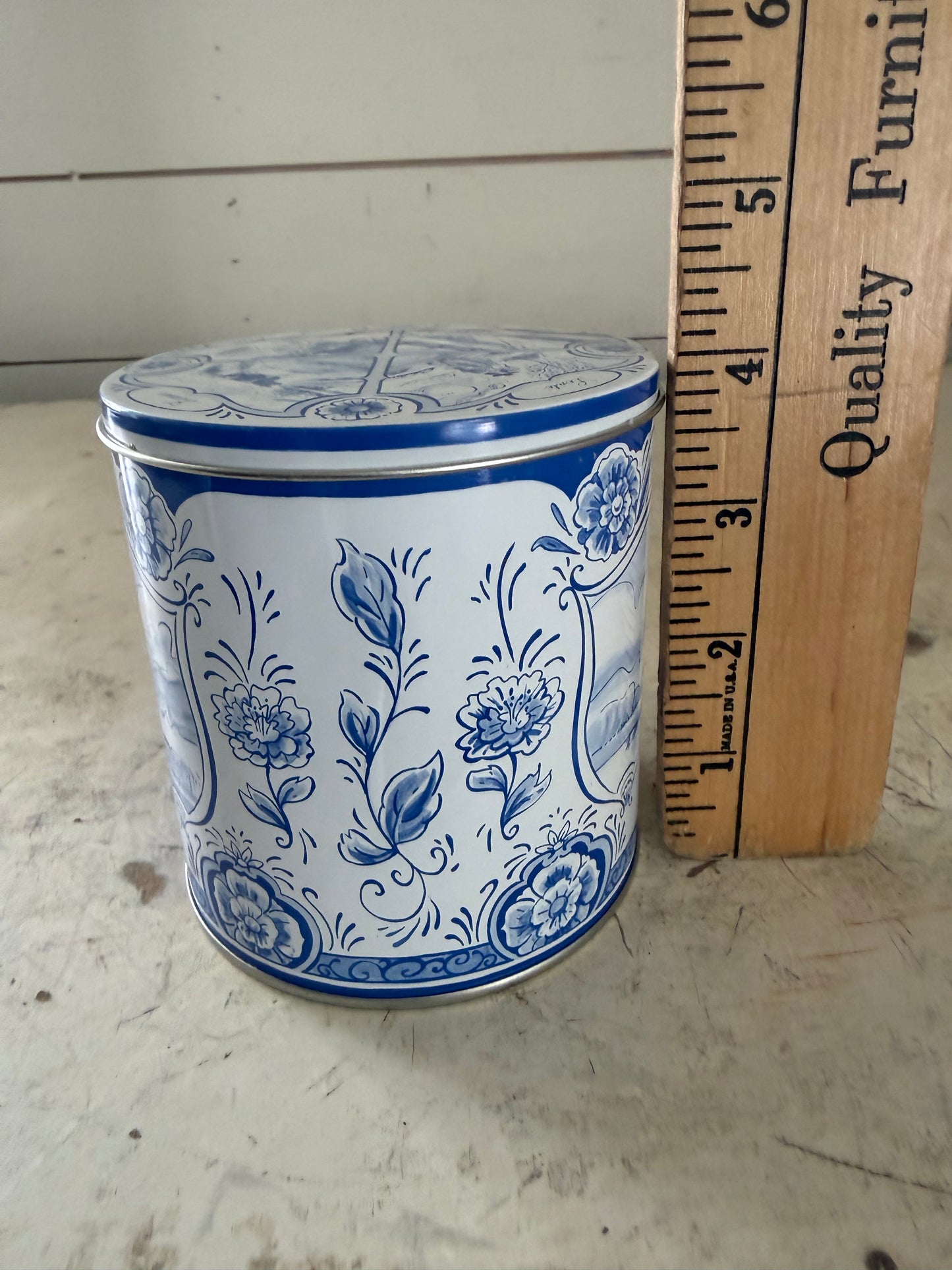 Holland Delft Blue Windmill Tin