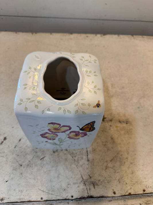 Lenox Butterfly Meadow Tissue Holder