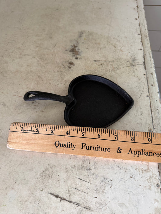Heart shaped cast iron mini skillet