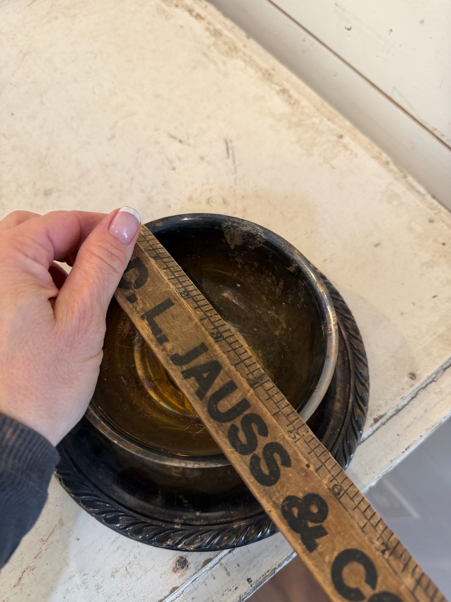Oneida silver-plated gravy bowl with an attached underplate