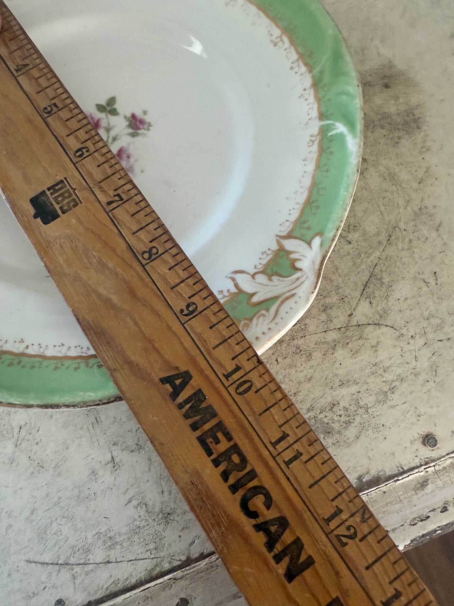 Derby Platter, apple green with c-scroll moulding & flowers