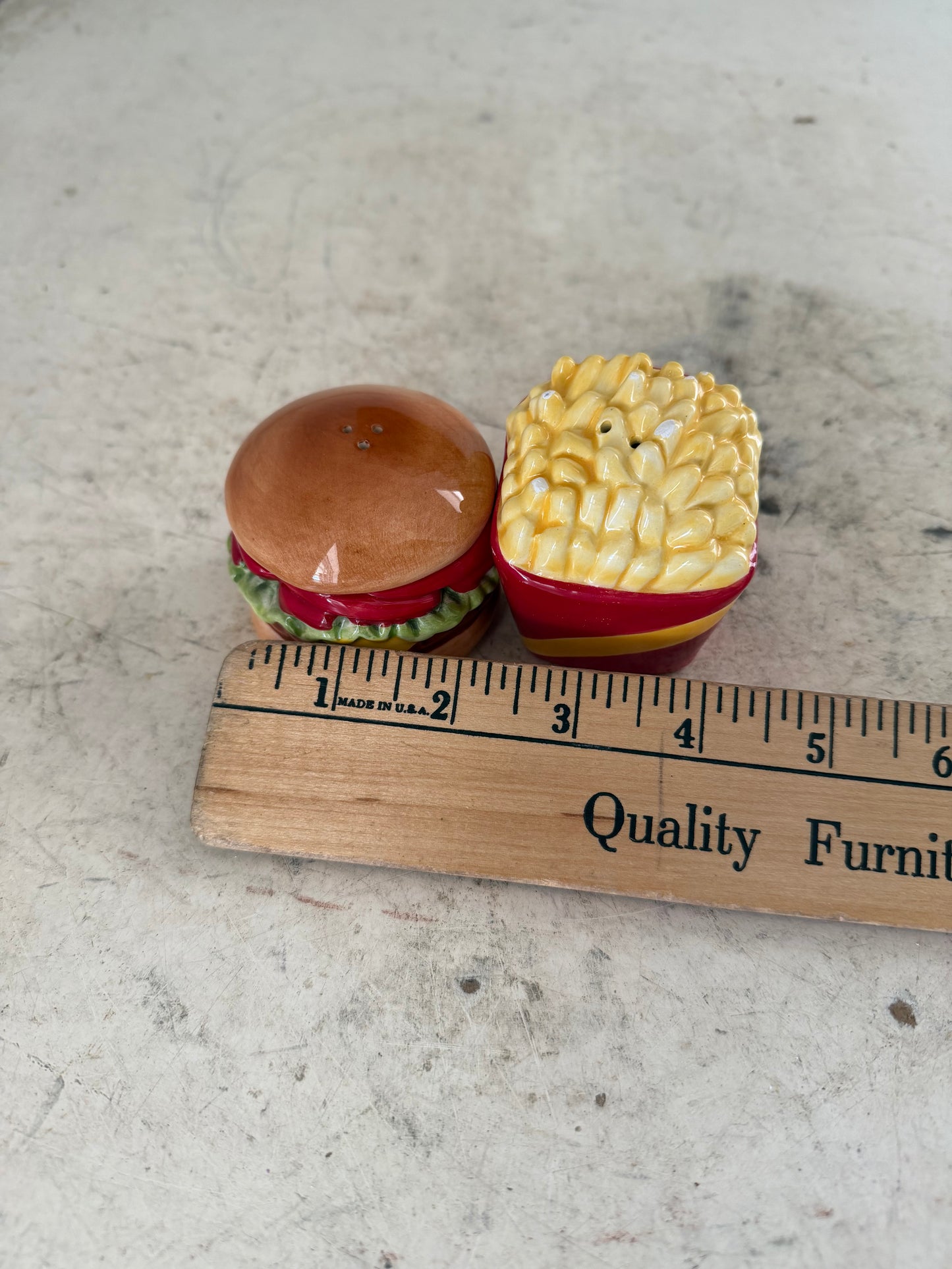 Pacific Giftware Hamburger and Fries Magnetic Salt and Pepper Shakers - Has some small chips