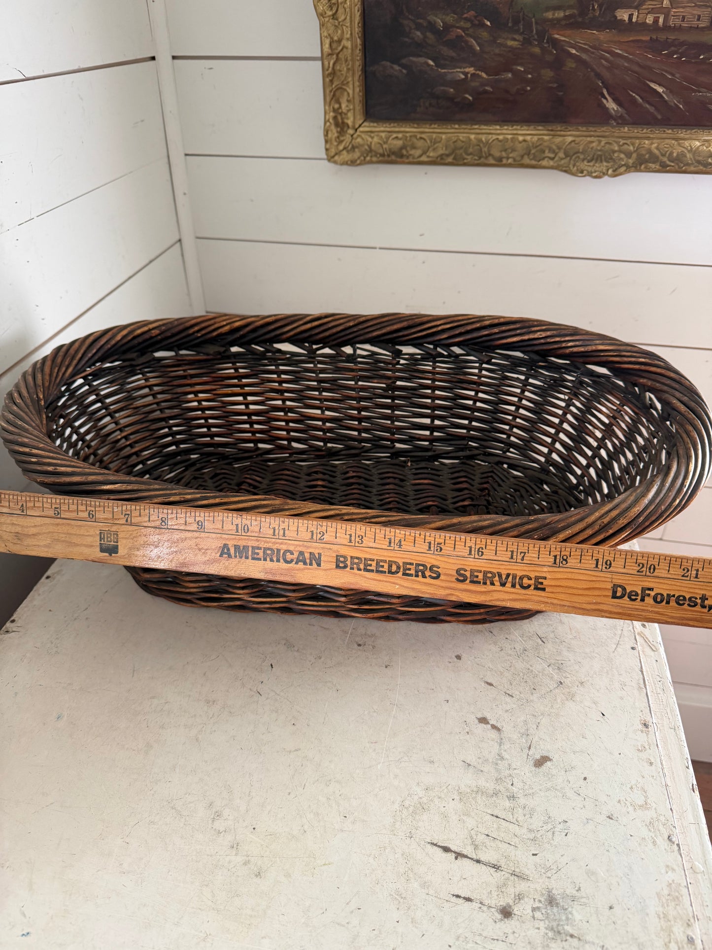 Sturdy Oval wicker basket - Brown