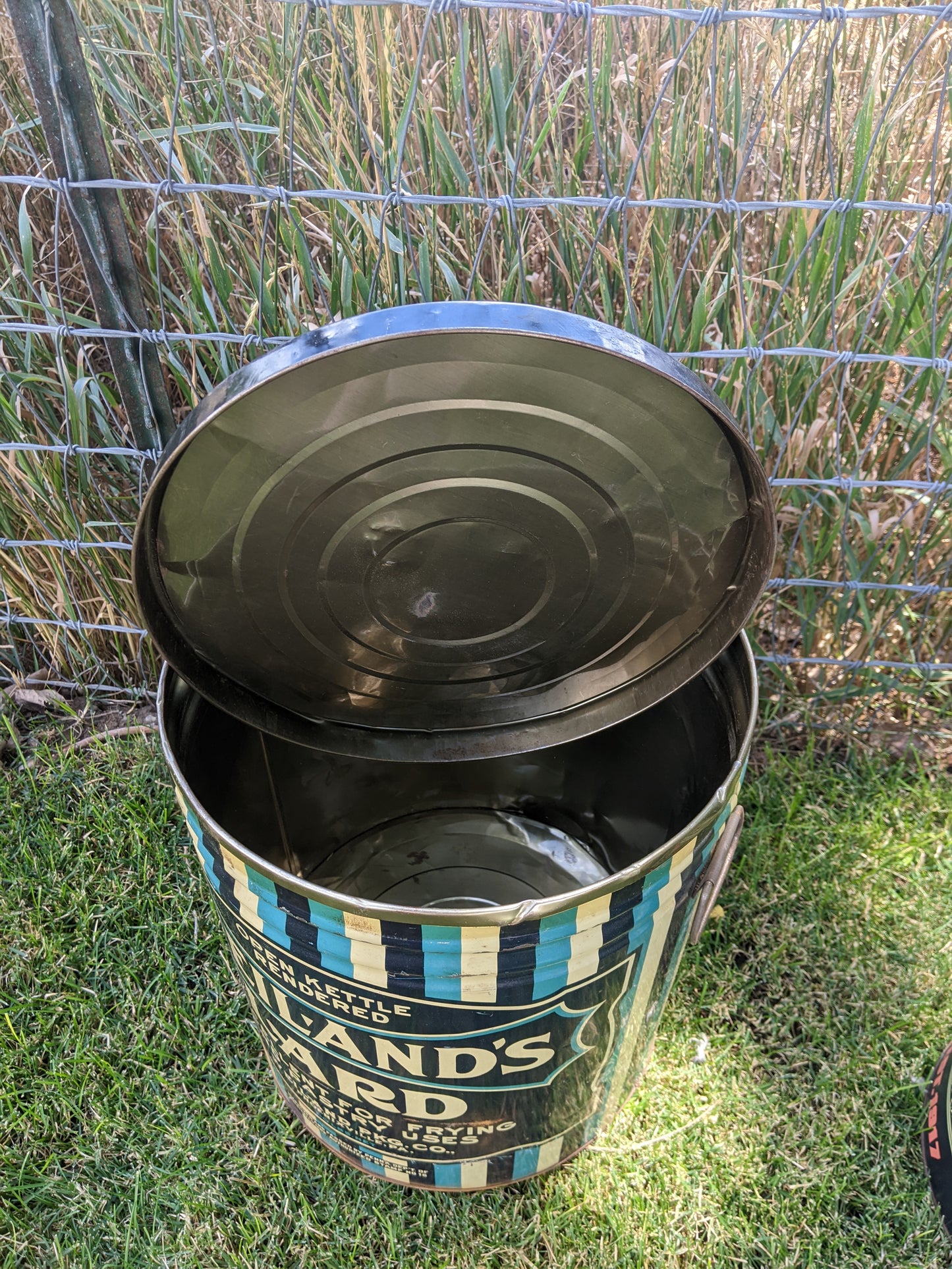 Vintage Weiland Tin