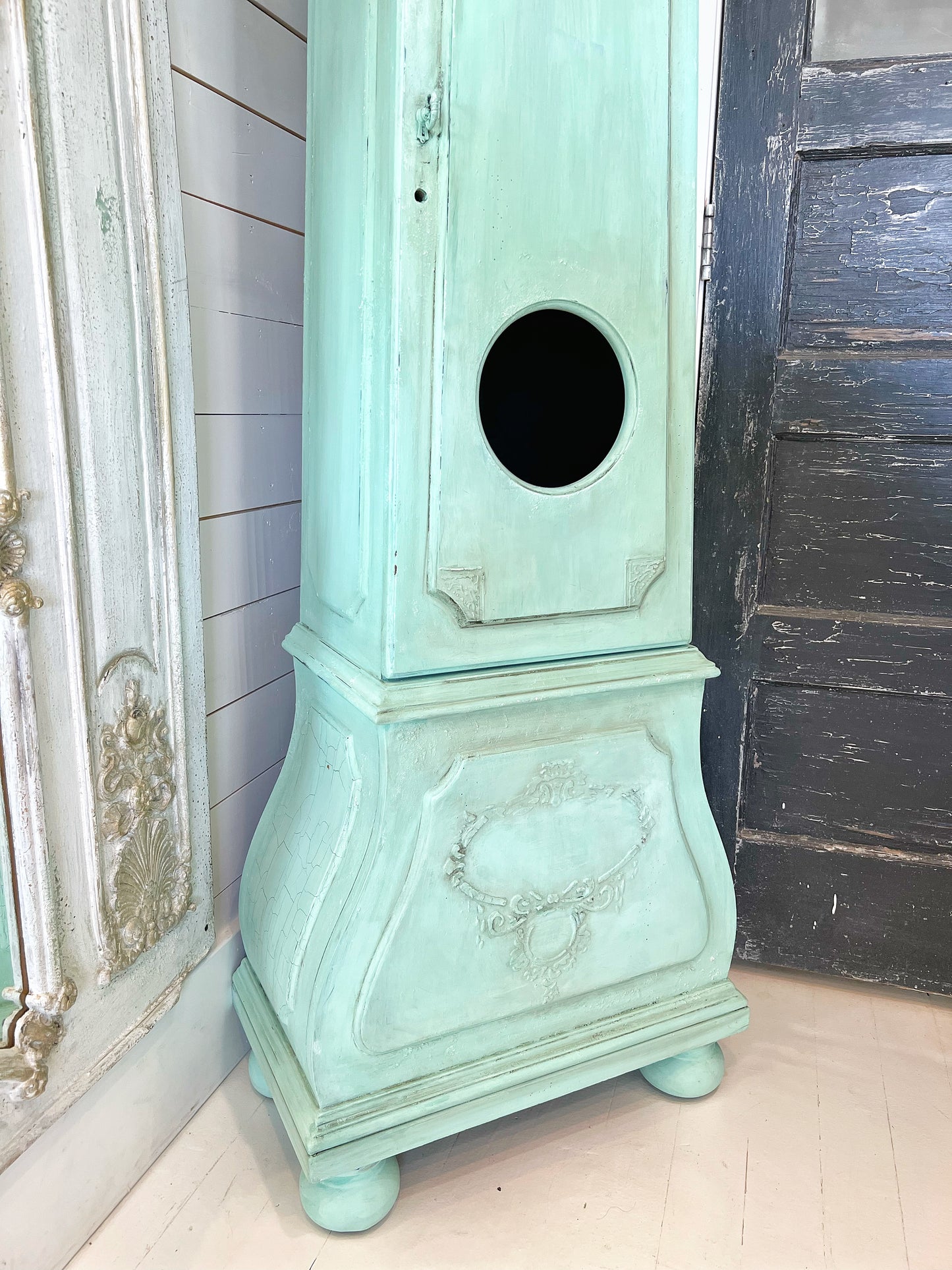 Hand Painted Curvy Clock