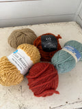 Set of yarn, mostly wool