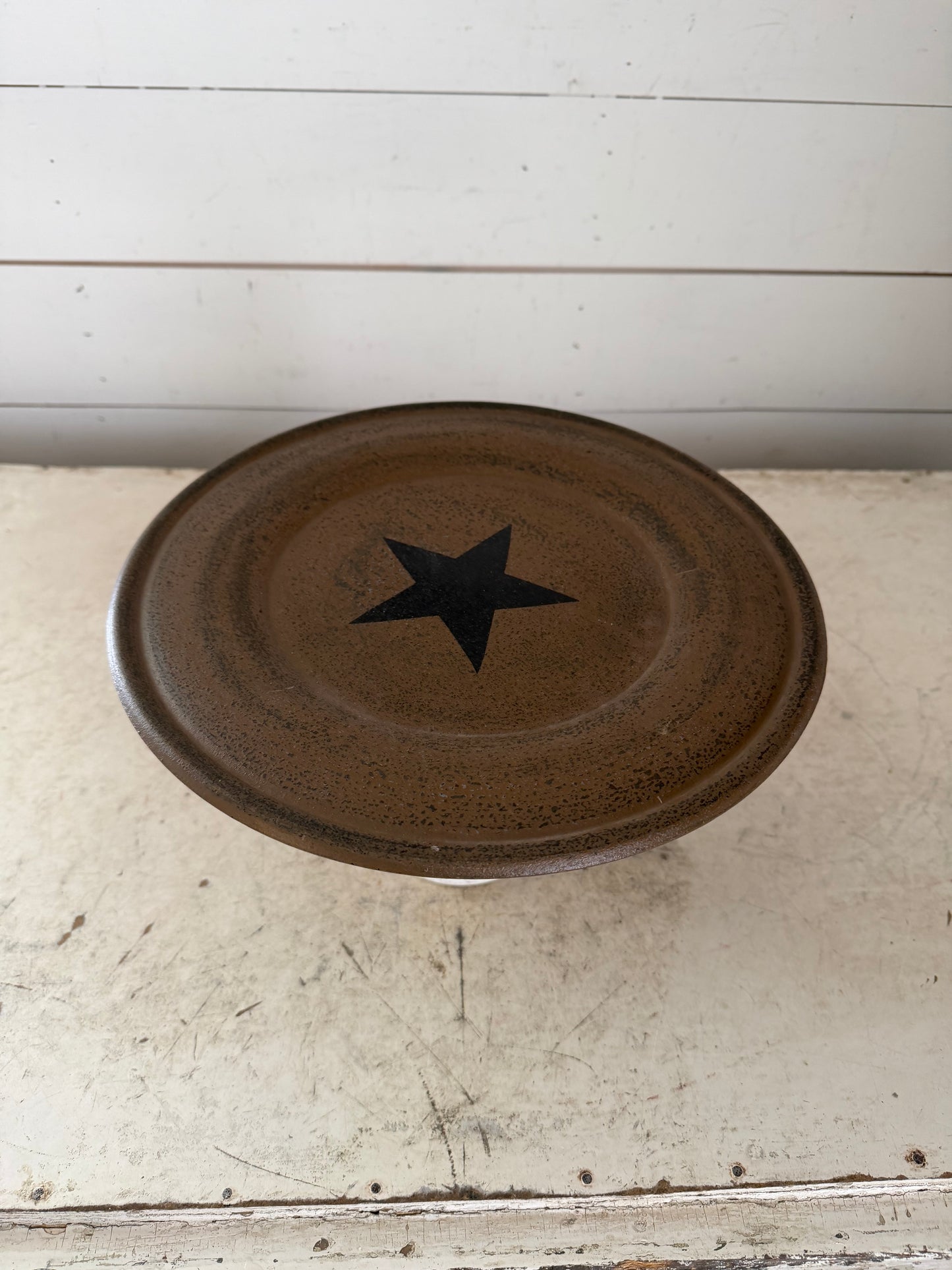 Wood Pedestal - Cake Stand will Get Makeover