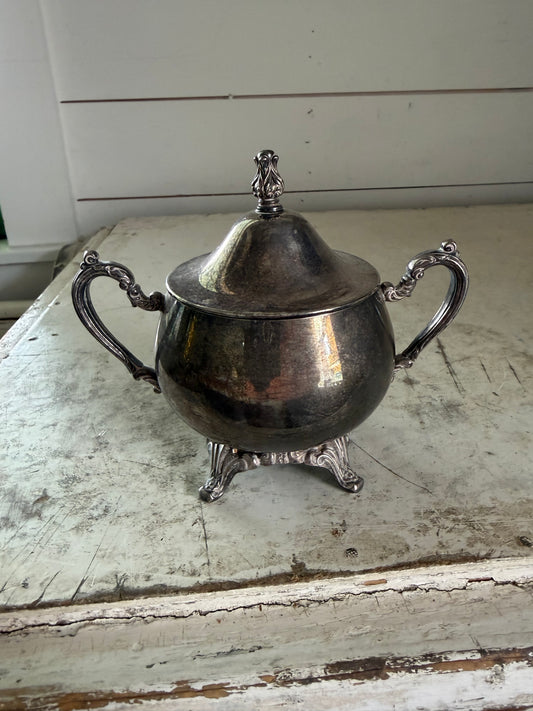 vintage Oneida silver-plated sugar bowl
