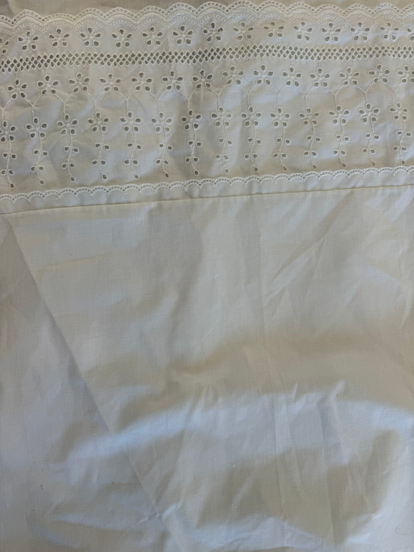 Vintage Eyelet Twin Size Flat Sheet