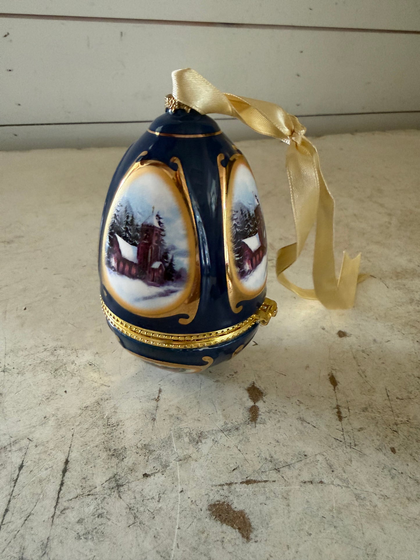 Vintage Christmas Porcelain Musical Egg Christmas Tree Ornament
