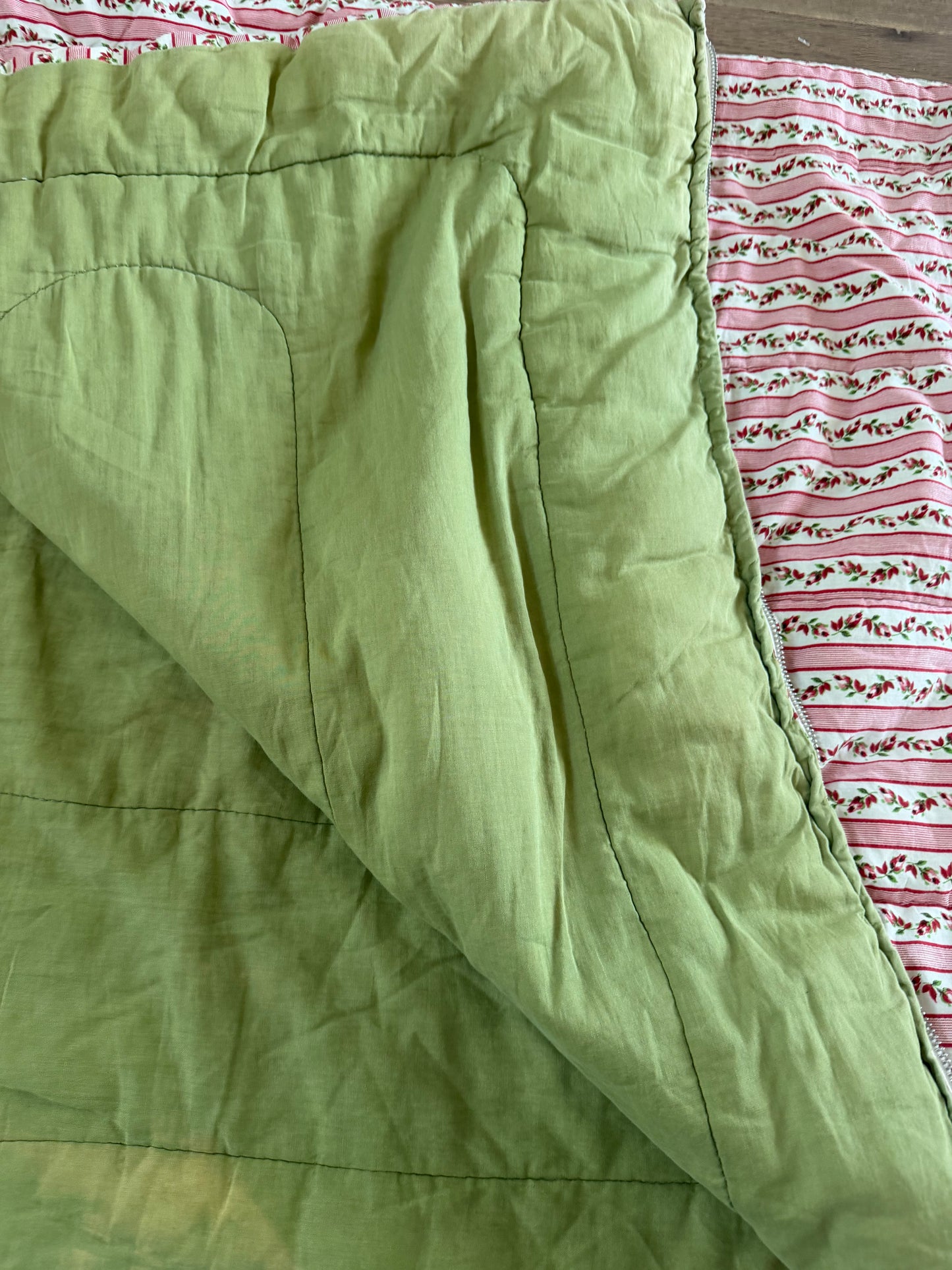 Vintage floral sleeping bag