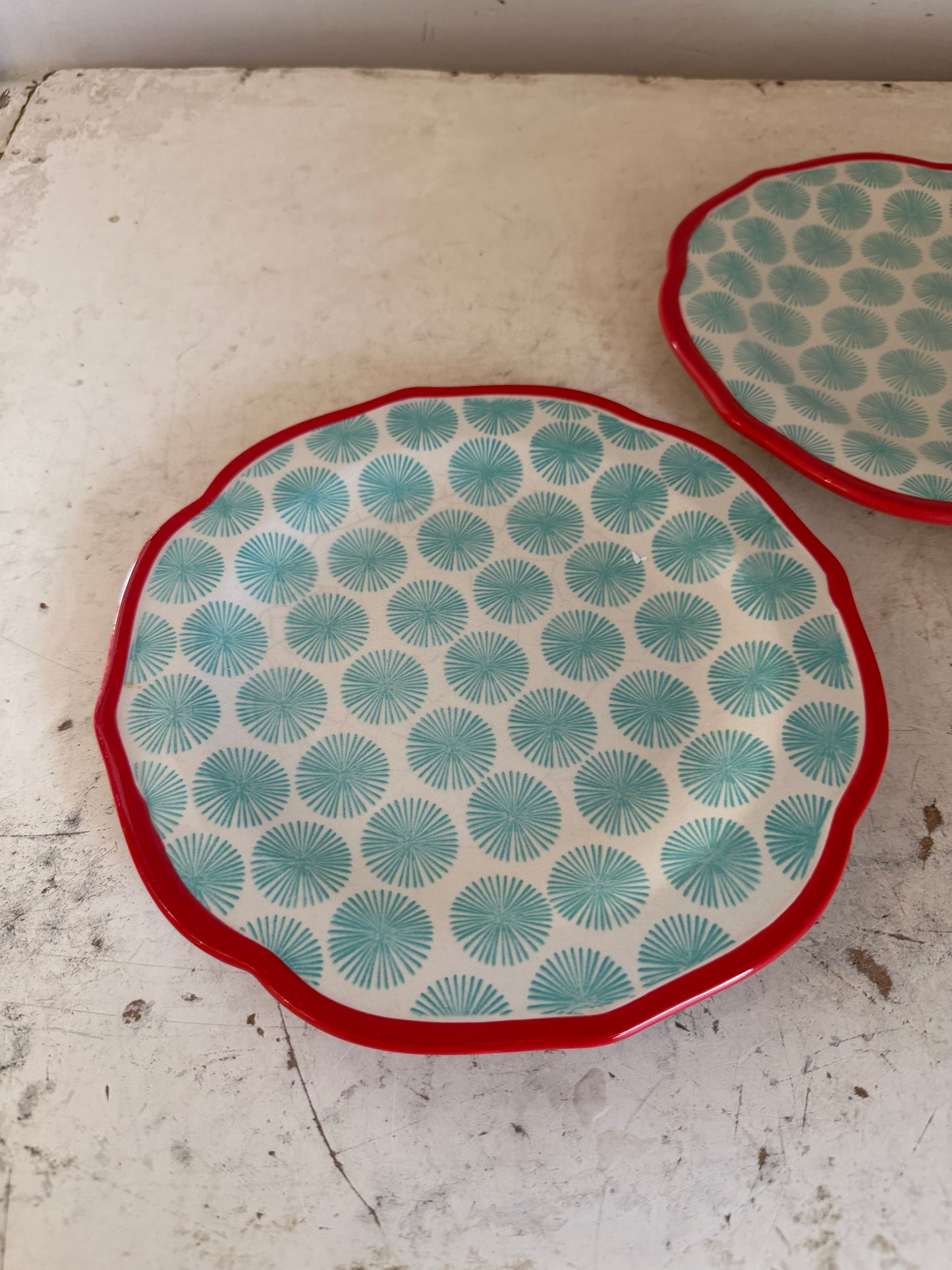 Pioneer Woman Happiness Salad Plate Red Scalloped Rim Aqua Starburst sold individually