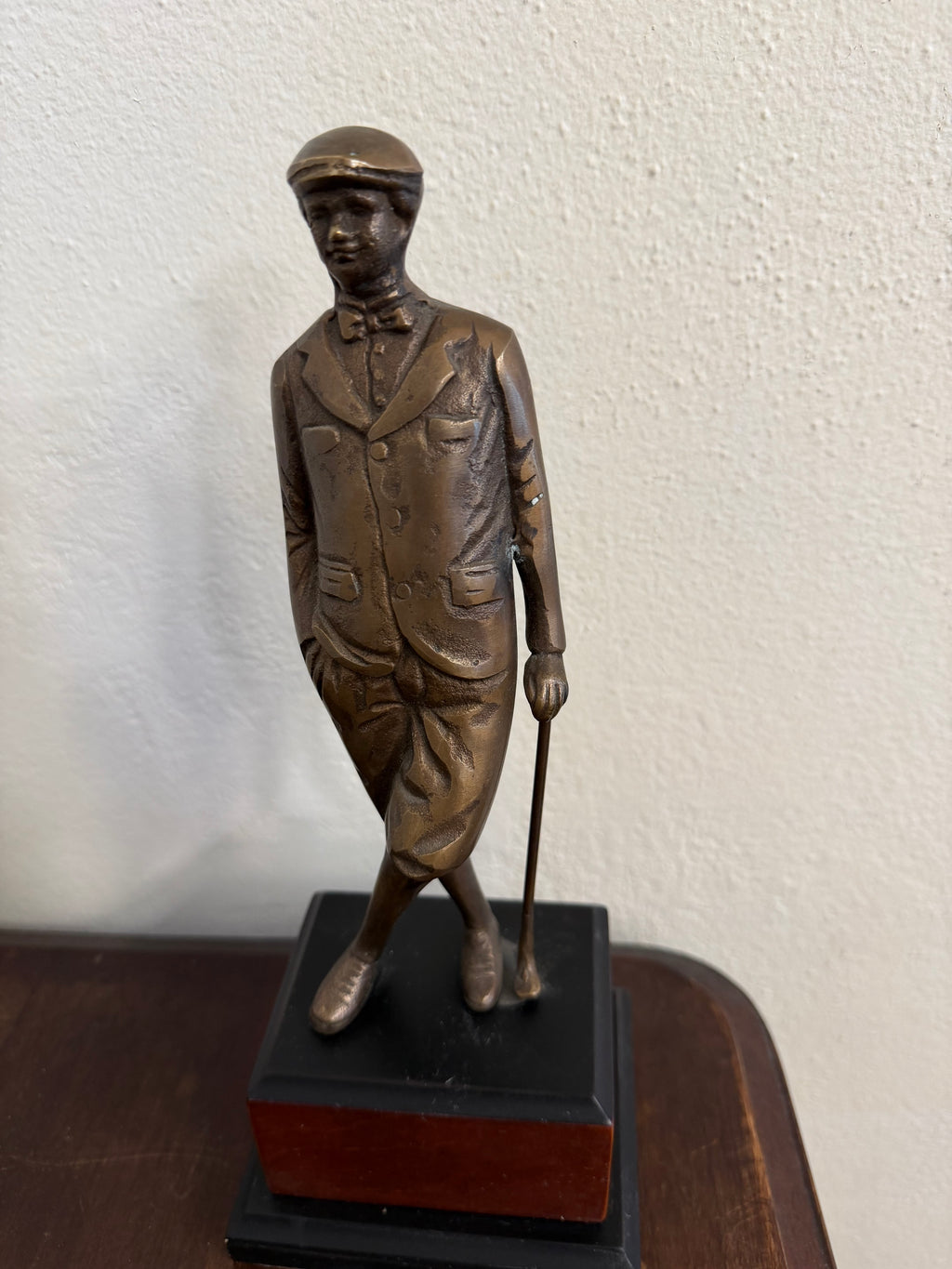 Bronze Golfer Statue
