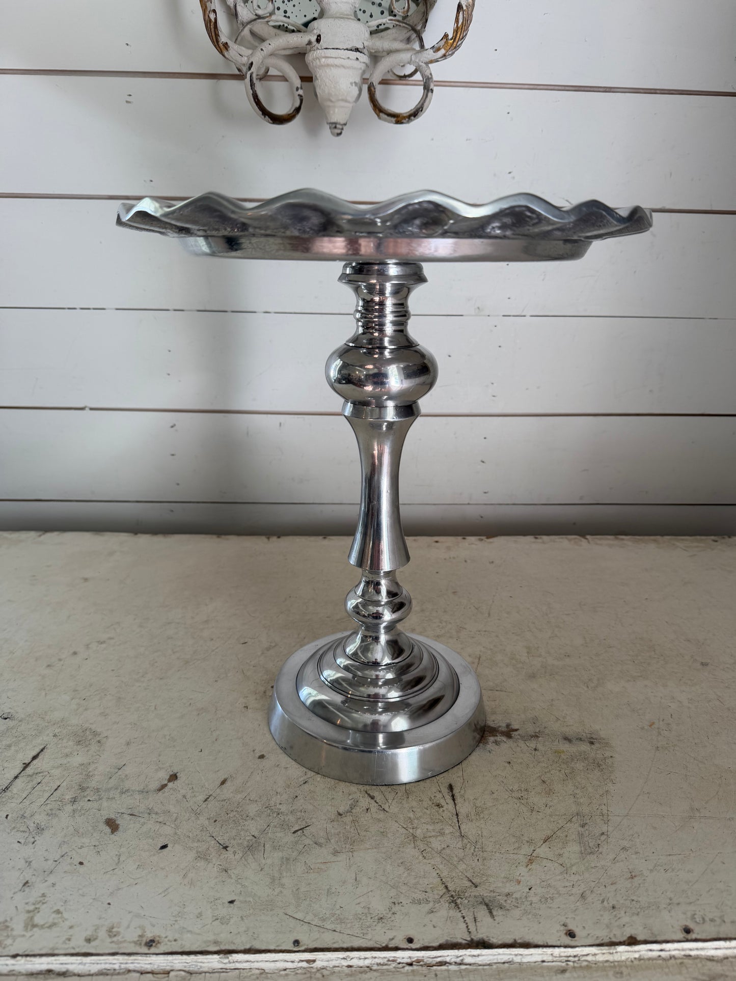 Tall Aluminum Pedestal Plate with ruffled edge
