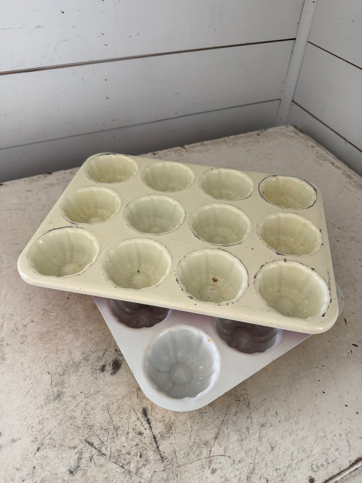 Vintage enamel, mini Bundt pan sold individually