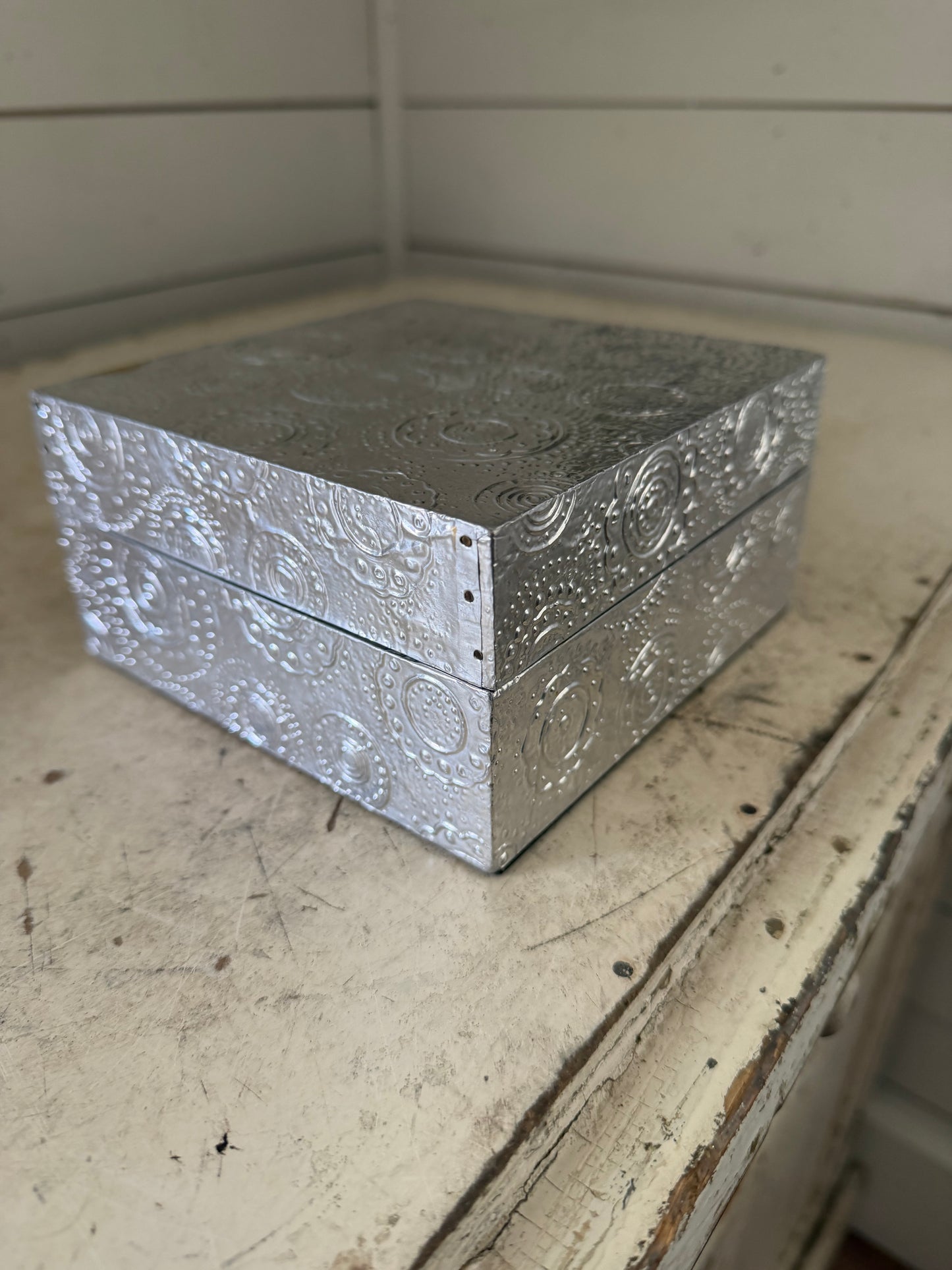 Embossed silver-finish decorative metal trinket box