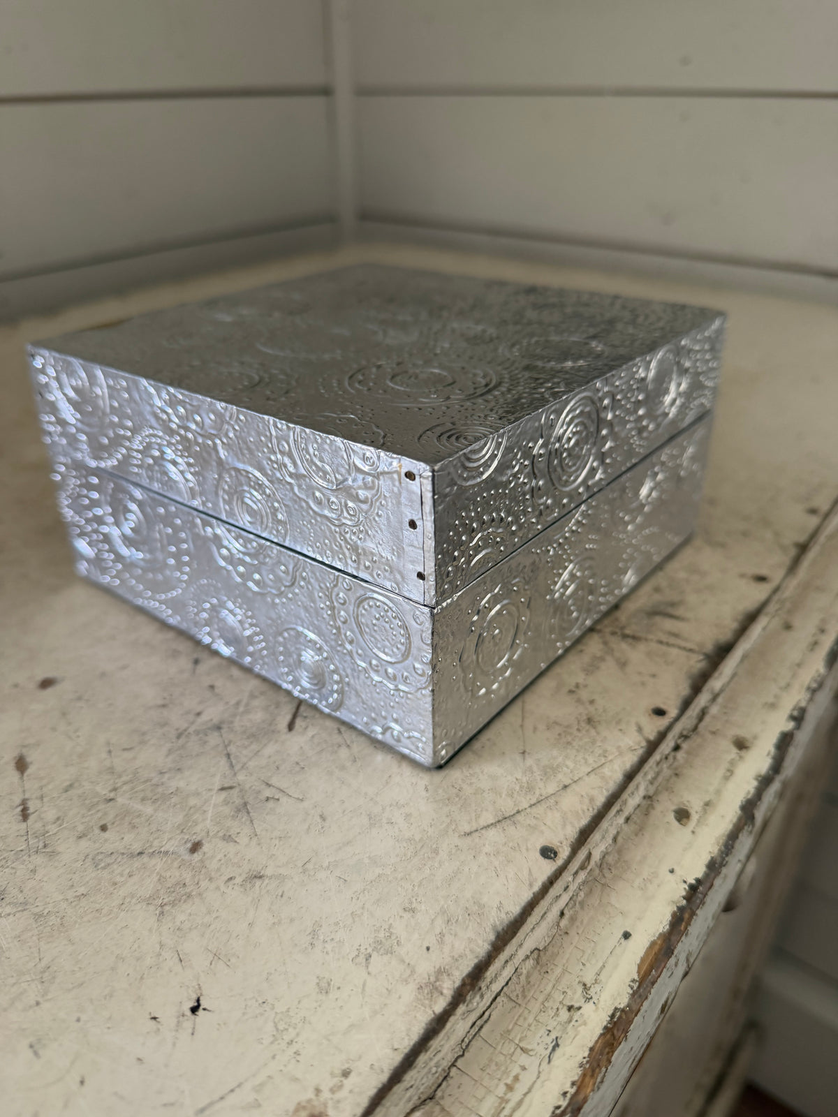 Embossed silver-finish decorative metal trinket box