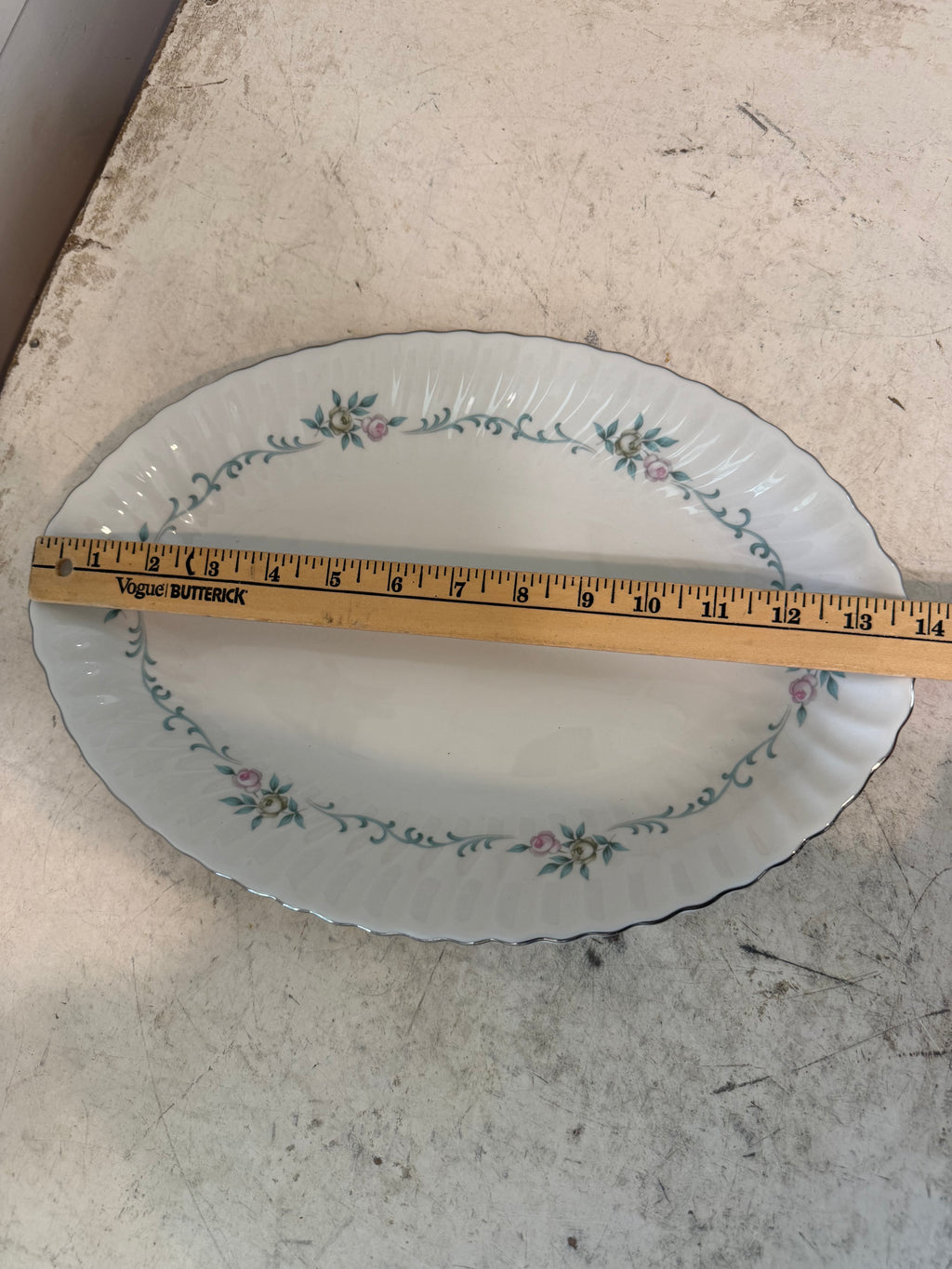 Vintage Silhouette by Syracuse China - Sweetheart Pattern - 14" Platter