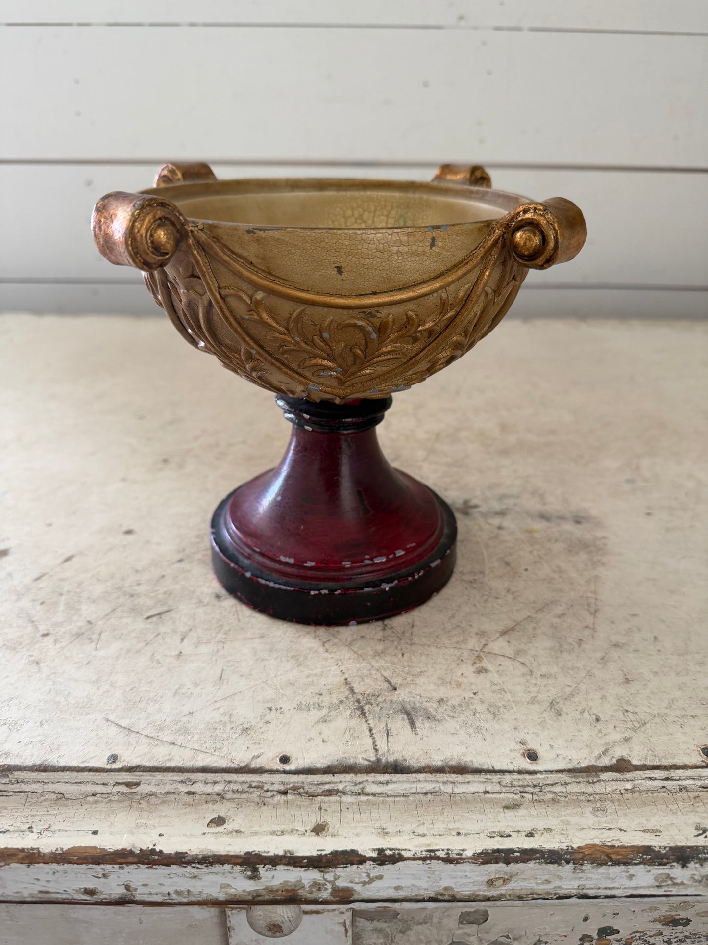 Ornate pedestal bowl will get makeover