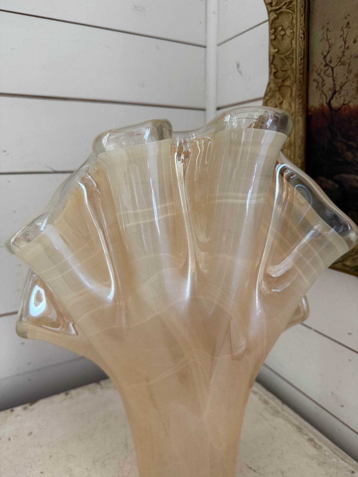 Murano Style Art Glass Handkerchief, Clam Shell Vase, Gold Pearl Luster Crystal 17 3/4” Tall Vase, Novelty Art Glass Made in Italy