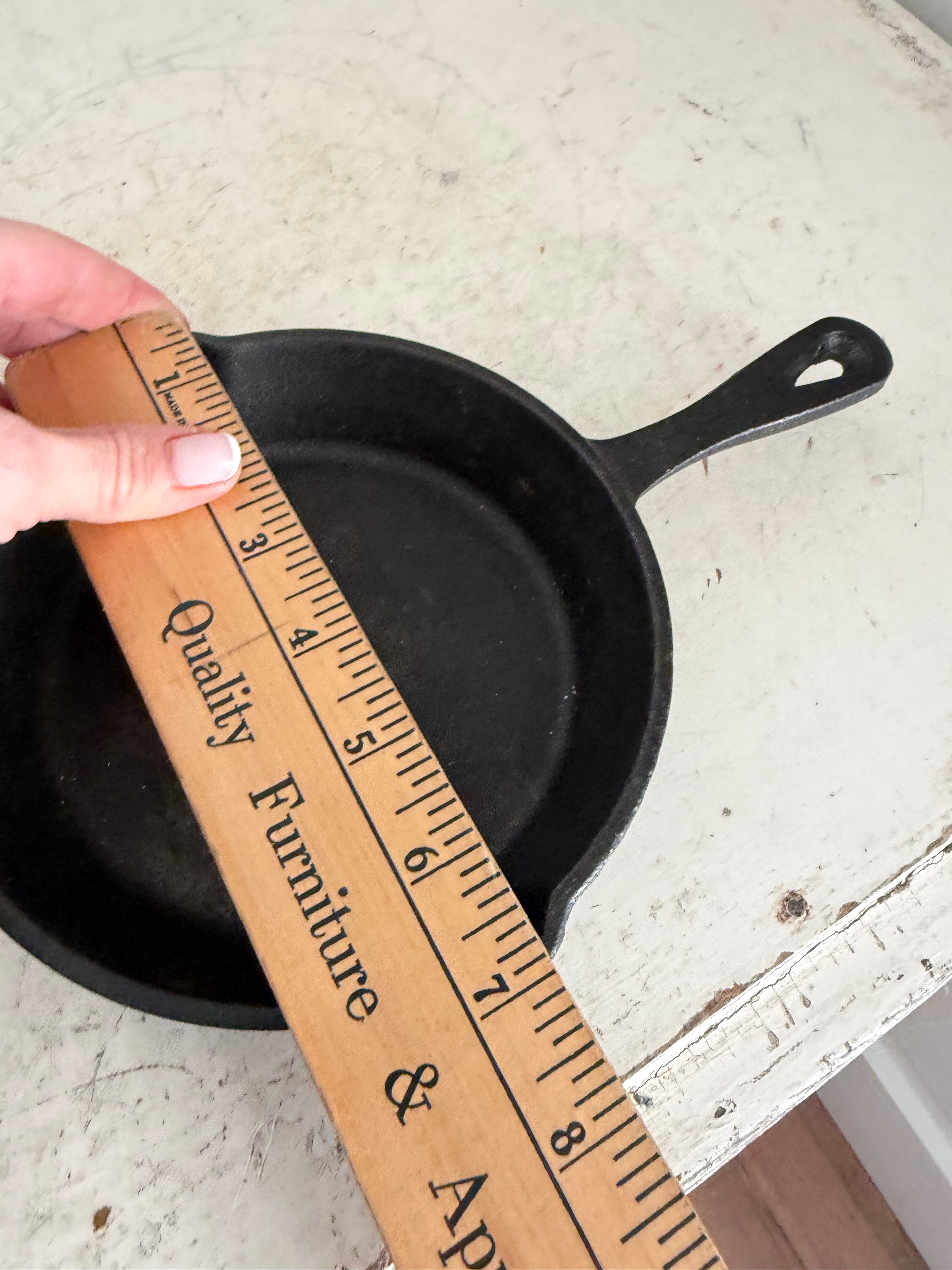 Mini cast-iron pan
