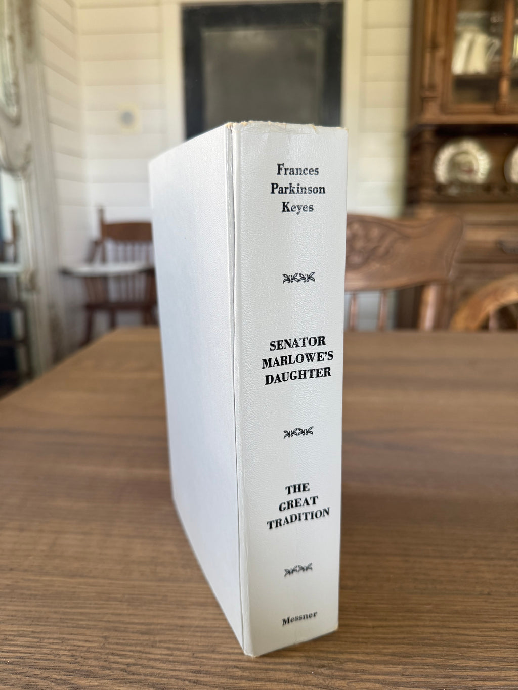 Senator Marlowe‘s daughter - Book