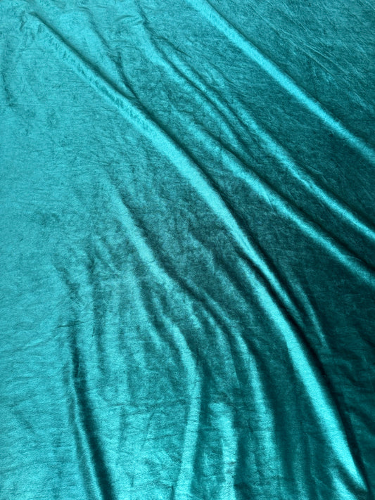 King size Green Velvet Duvet cover - more forest green than picture shows