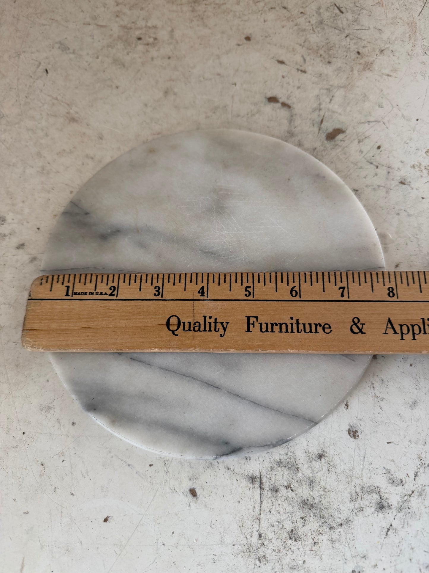 Small marble Round -Will Get Pedestal Makeover