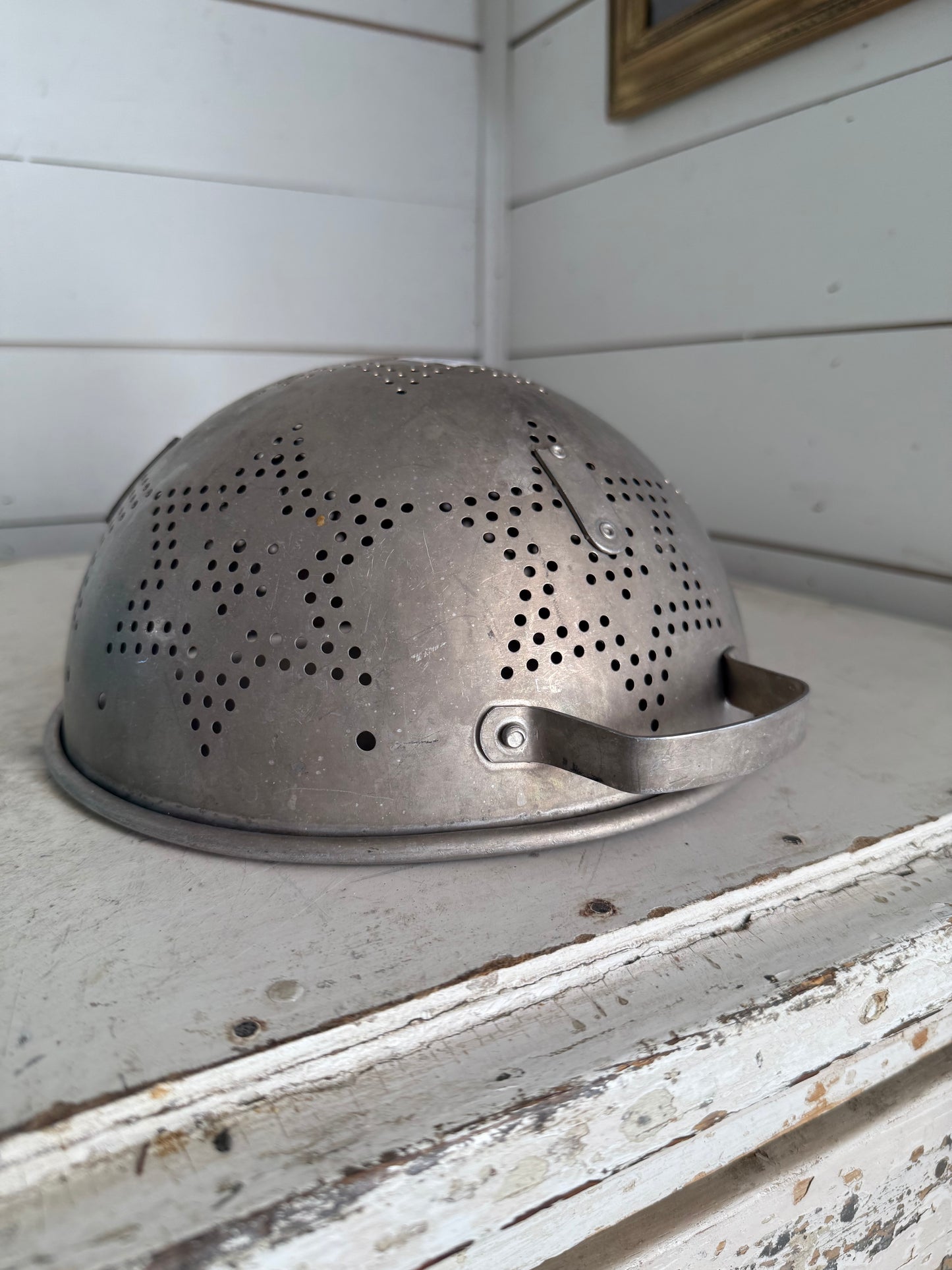 Vintage aluminum star colander missing feet